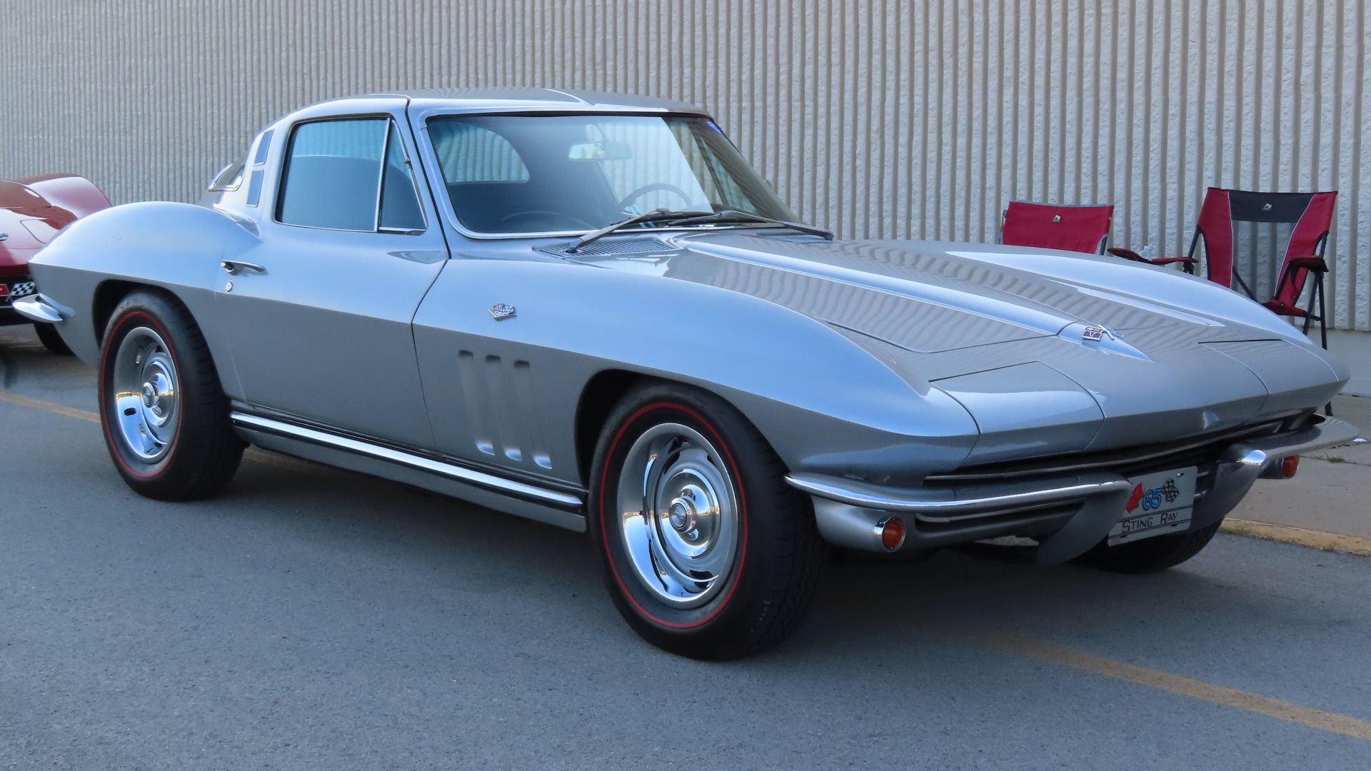 File:1965 Chevrolet Corvette Sting Ray Sport Coupe, front right, 07-19-2023.jpg