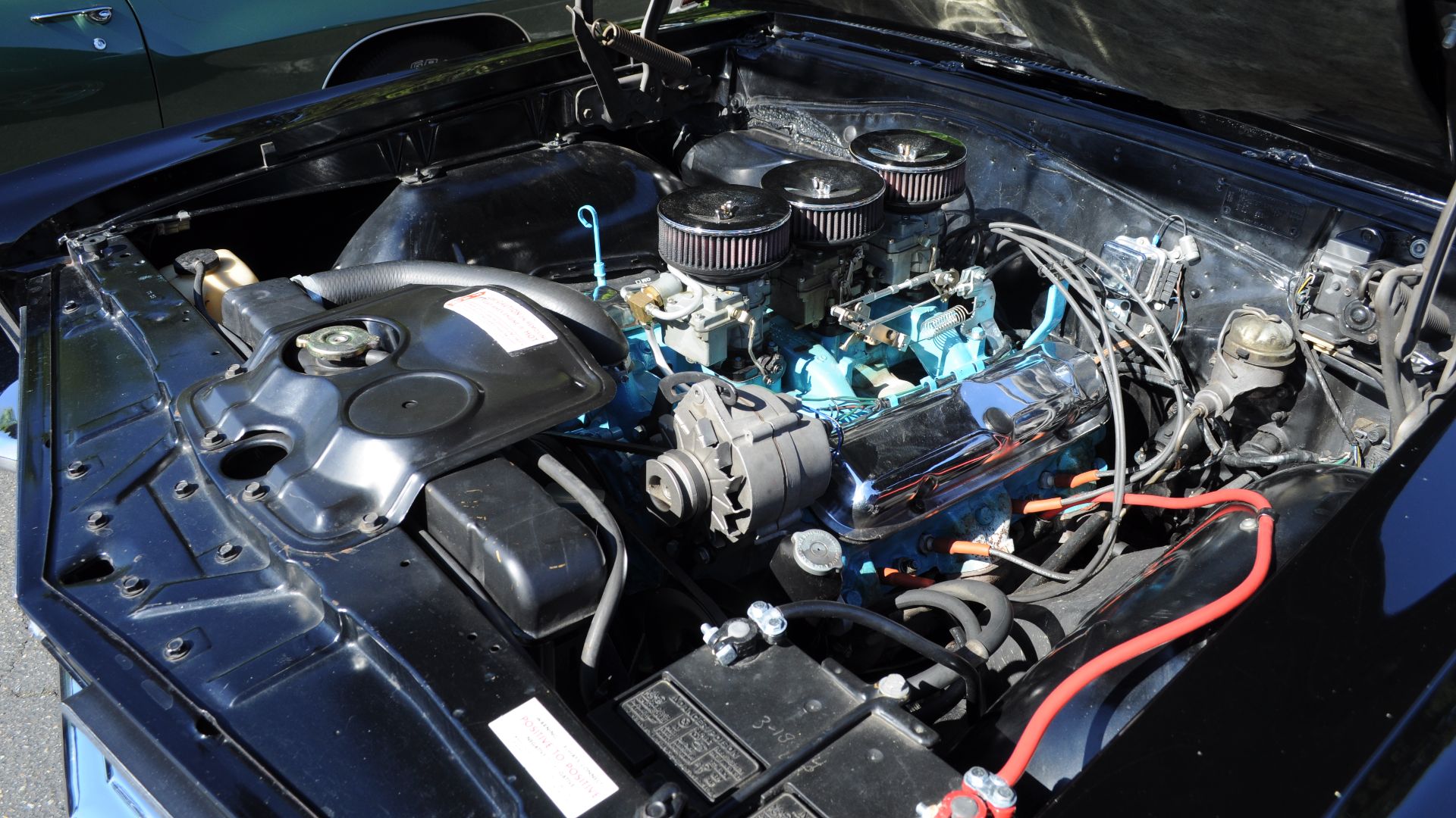 File:1965 Pontiac GTO engine 01.jpg