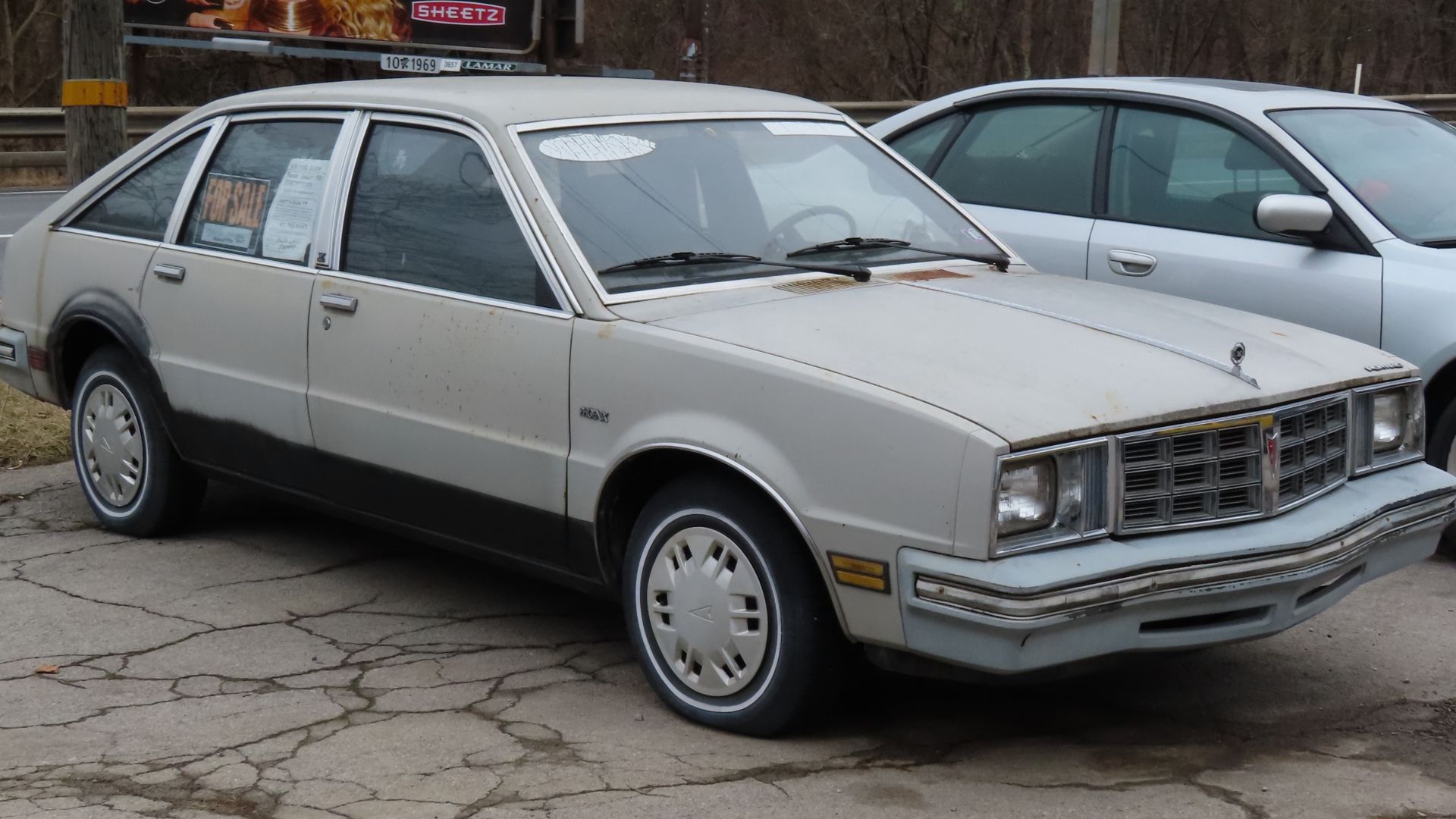 File:1980 Pontiac Phoenix Hatchback, front right, 02-06-2023.jpg