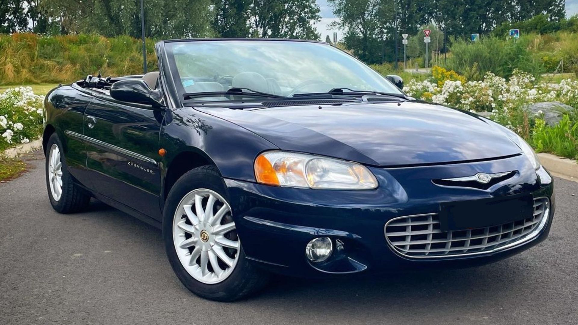 File:2002 Chrysler Sebring Convertible.jpg