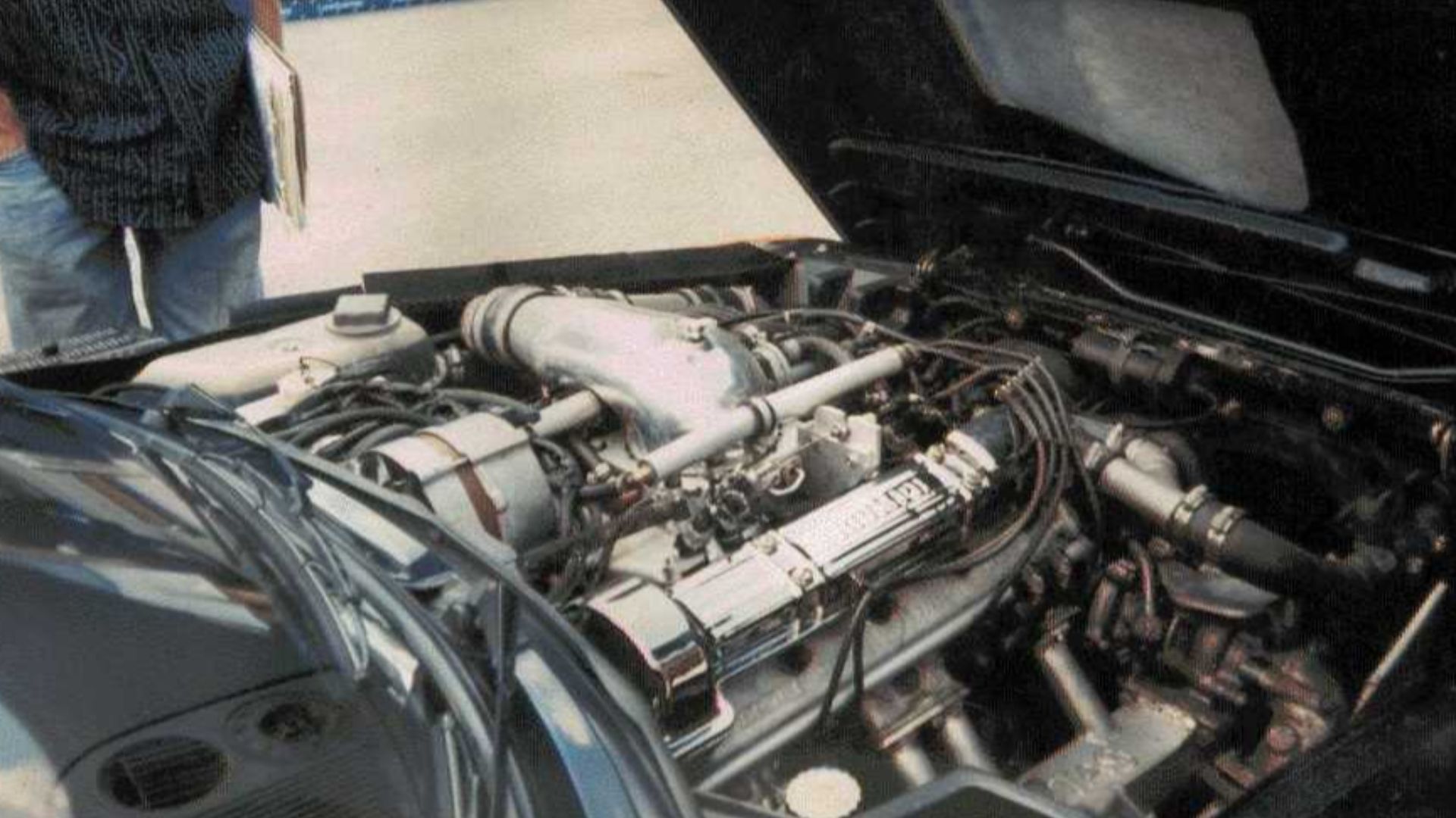 This photo was taken at the Saab Owners Convention in 1990. A turbocharged Triumph Stag 8cyl engine in a Saab 900