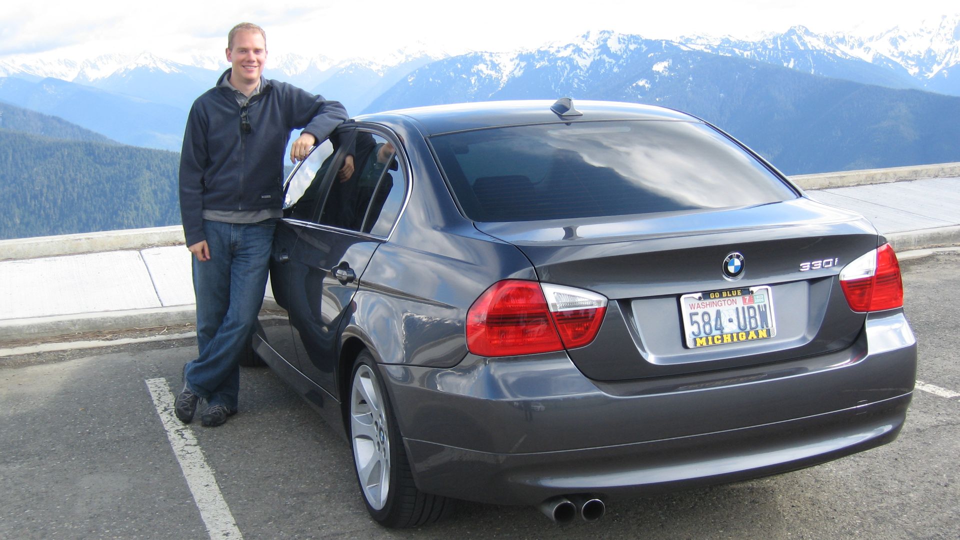 Here I am, chilling with a surprisingly clean car given how many miles we drove this day.