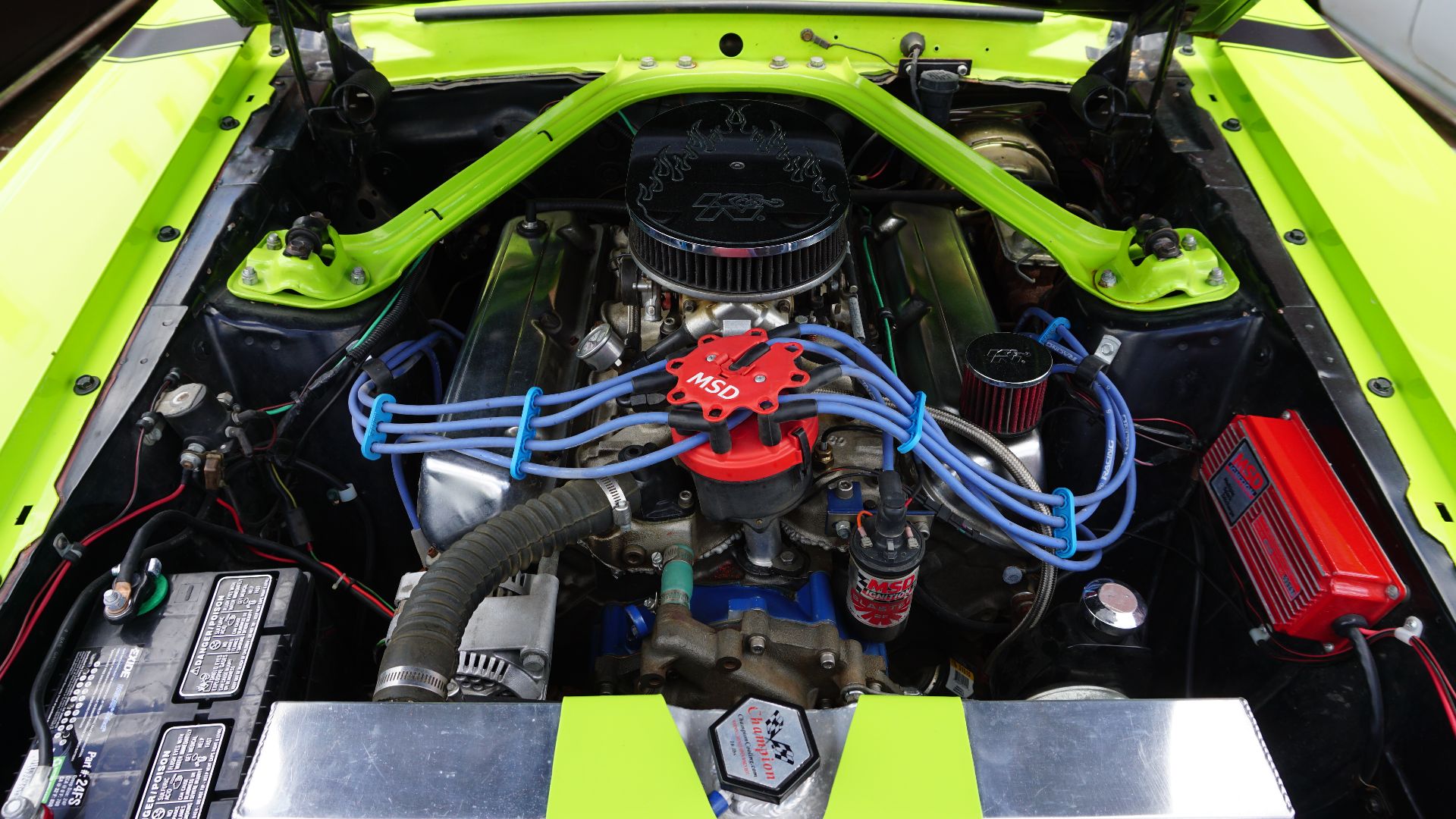 A 1970 Ford Mustang engine at the Draggin' Main Car Show & Cruise in Durant, Oklahoma (United States).