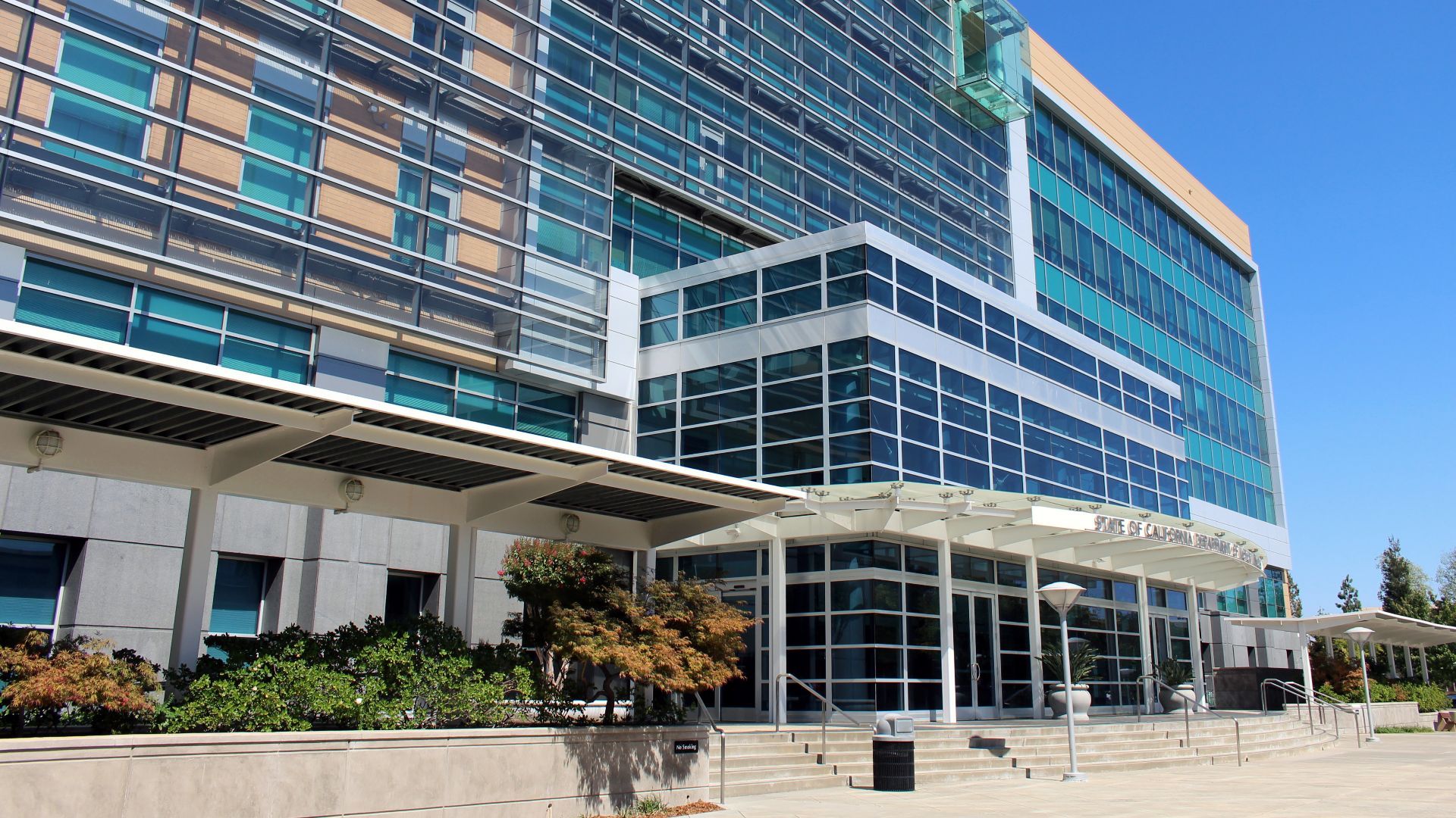 The headquarters of the California Department of Motor Vehicles in Sacramento, California. Photographed on September 3, 2016 by user Coolcaesar.