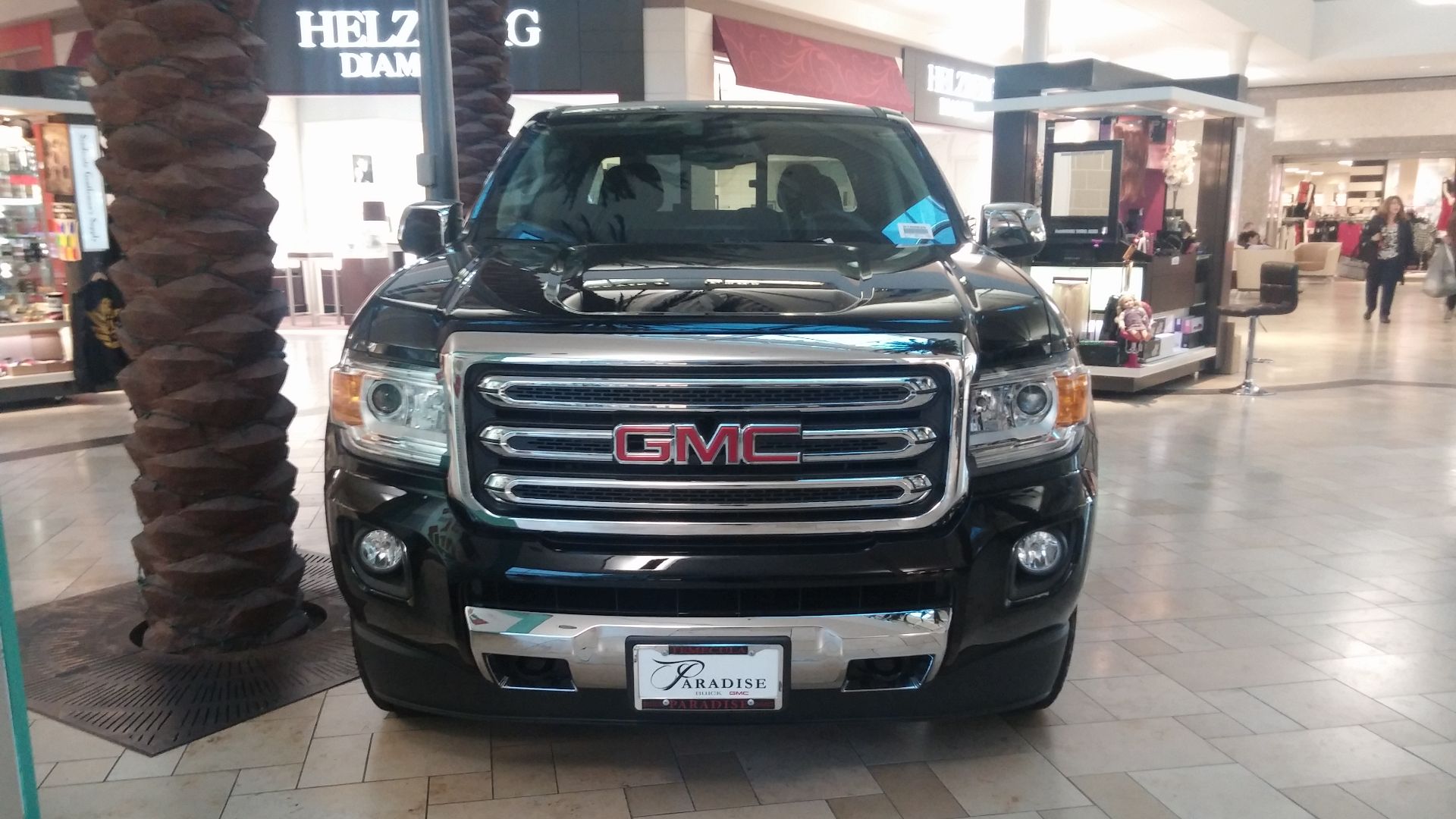 GMC Canyon 2017 Mid-size Pickup Truck. Straight Front View.