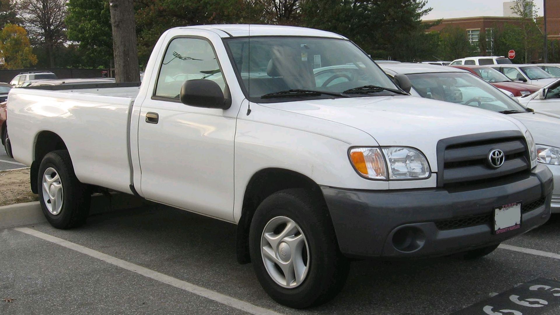 2003-2006 Toyota Tundra photographed in College Park, Maryland, USA.