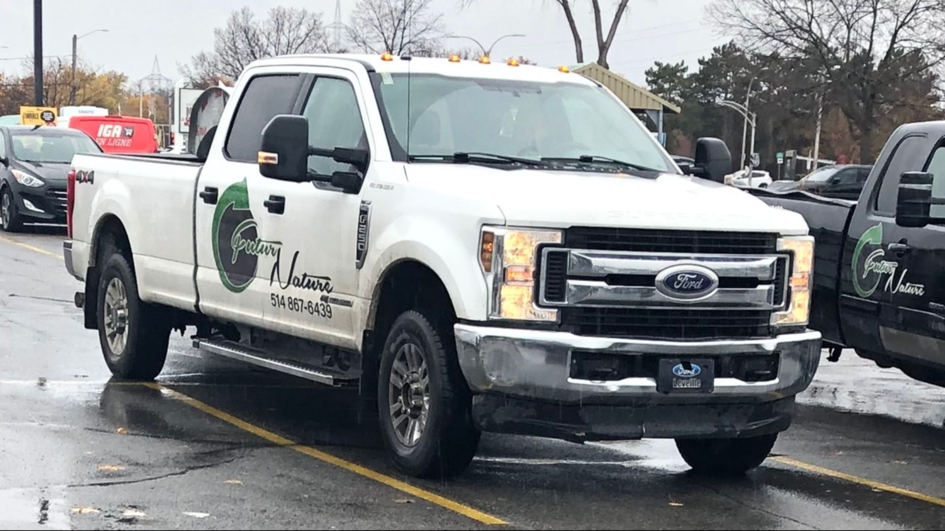 2017-2019 Ford F-250 Super Duty photographed in Dollard-Des-Ormeaux, Québec, Canada .