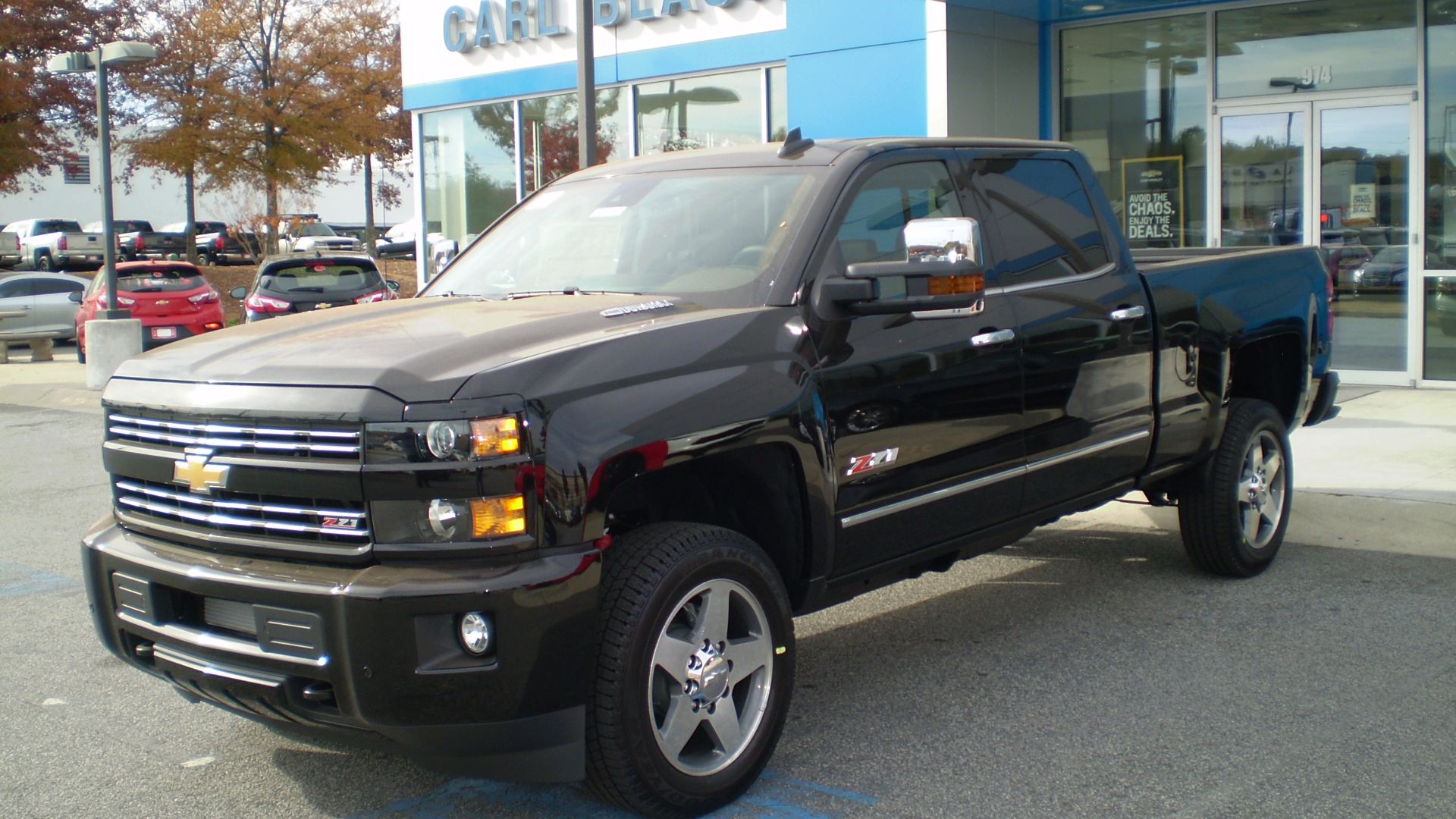 2016 Chevrolet Silverado 2500HD LTZ Z71 Crew Cab/Long Box with Custom Sport Edition package. (Observe)
Exterior Colour: Black
Engine/Transmission: Duramax V8 engine/Allison Transmission
Assembly Location: Flint Truck Assembly, Flint, Michigan, USA
Verified by Monroney sticker
