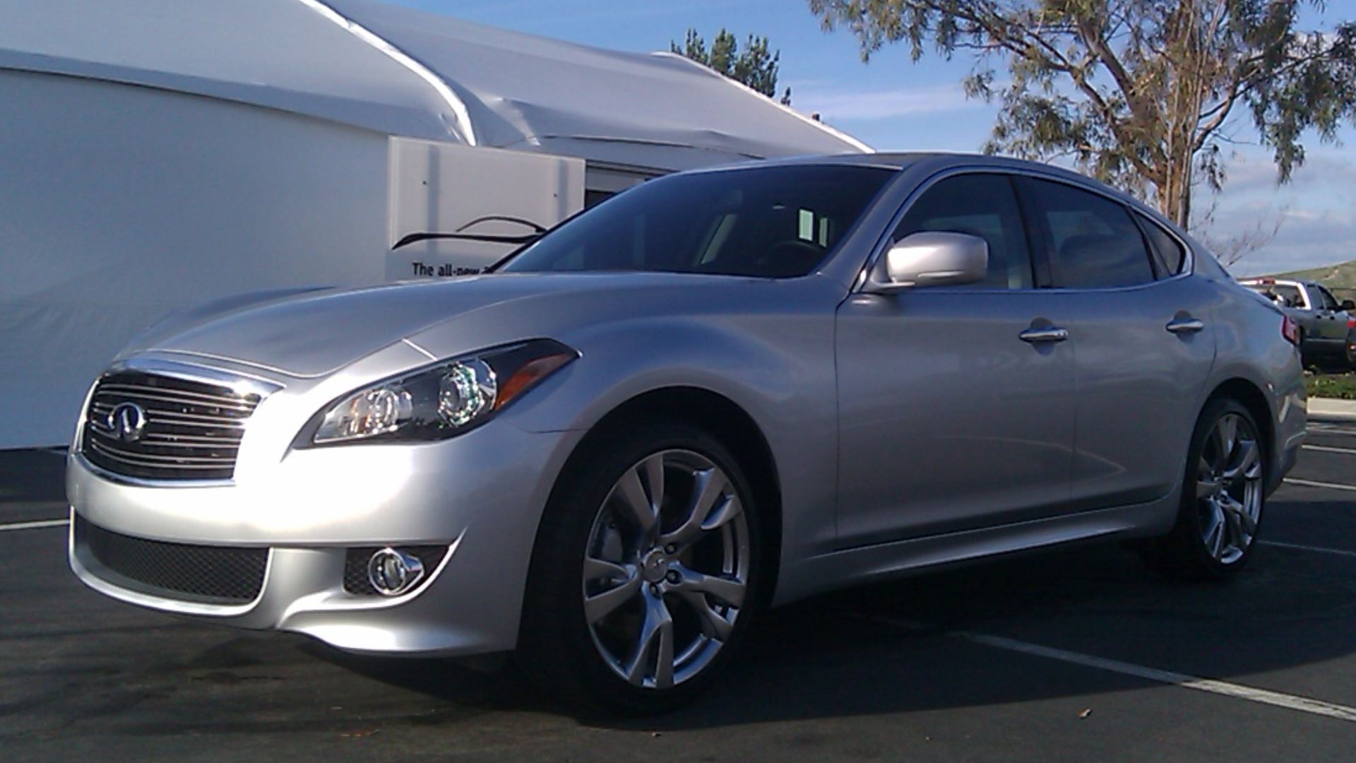 2011 Infiniti M.