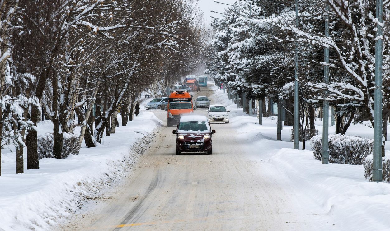 Snowy Winter Road Scene in Erzurum, Türkiye
