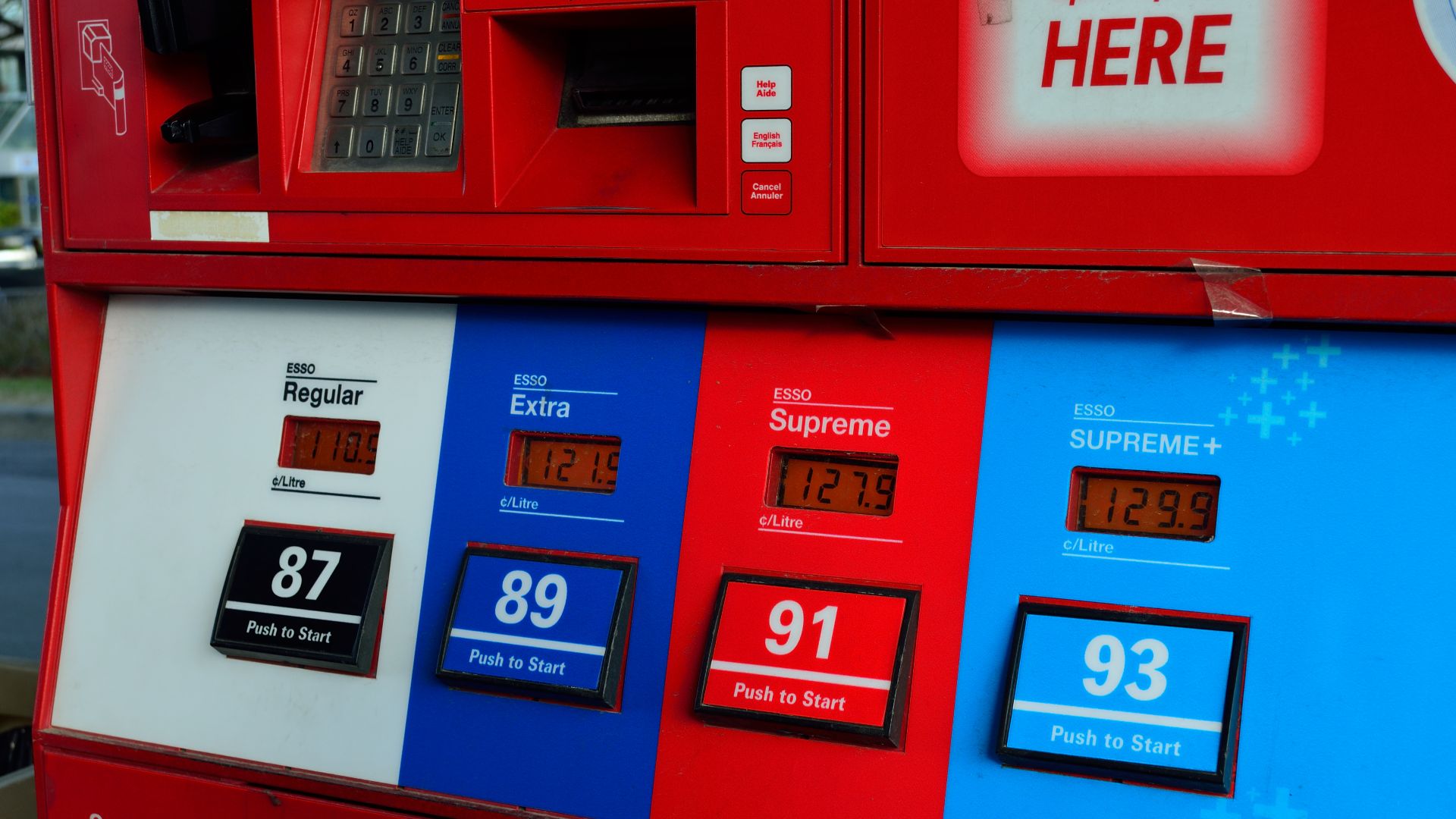 Gas station pump - $/L.