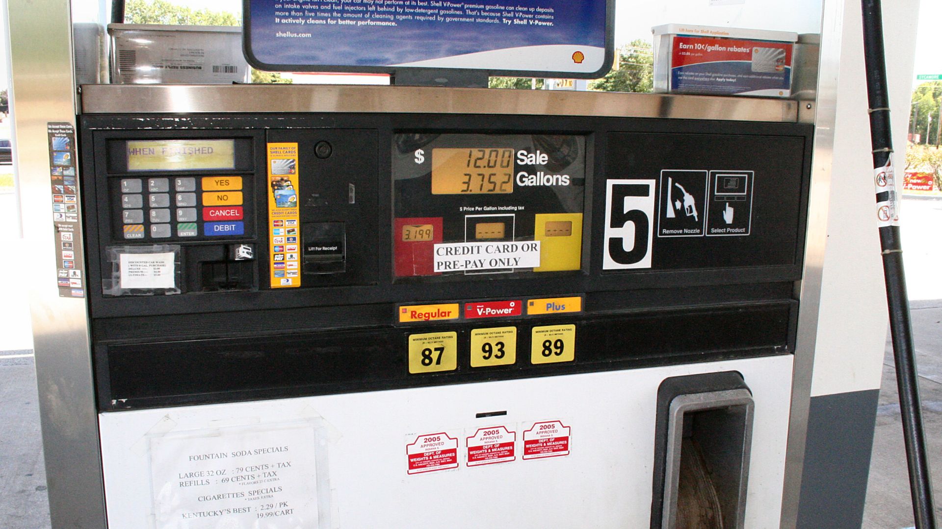 Pay-at-the-pump gasoline pump at a filling station in Indiana (during the price spike in the wake of Hurricane Katrina).

Photo shot by Derek Jensen (Tysto), 2005-September-02