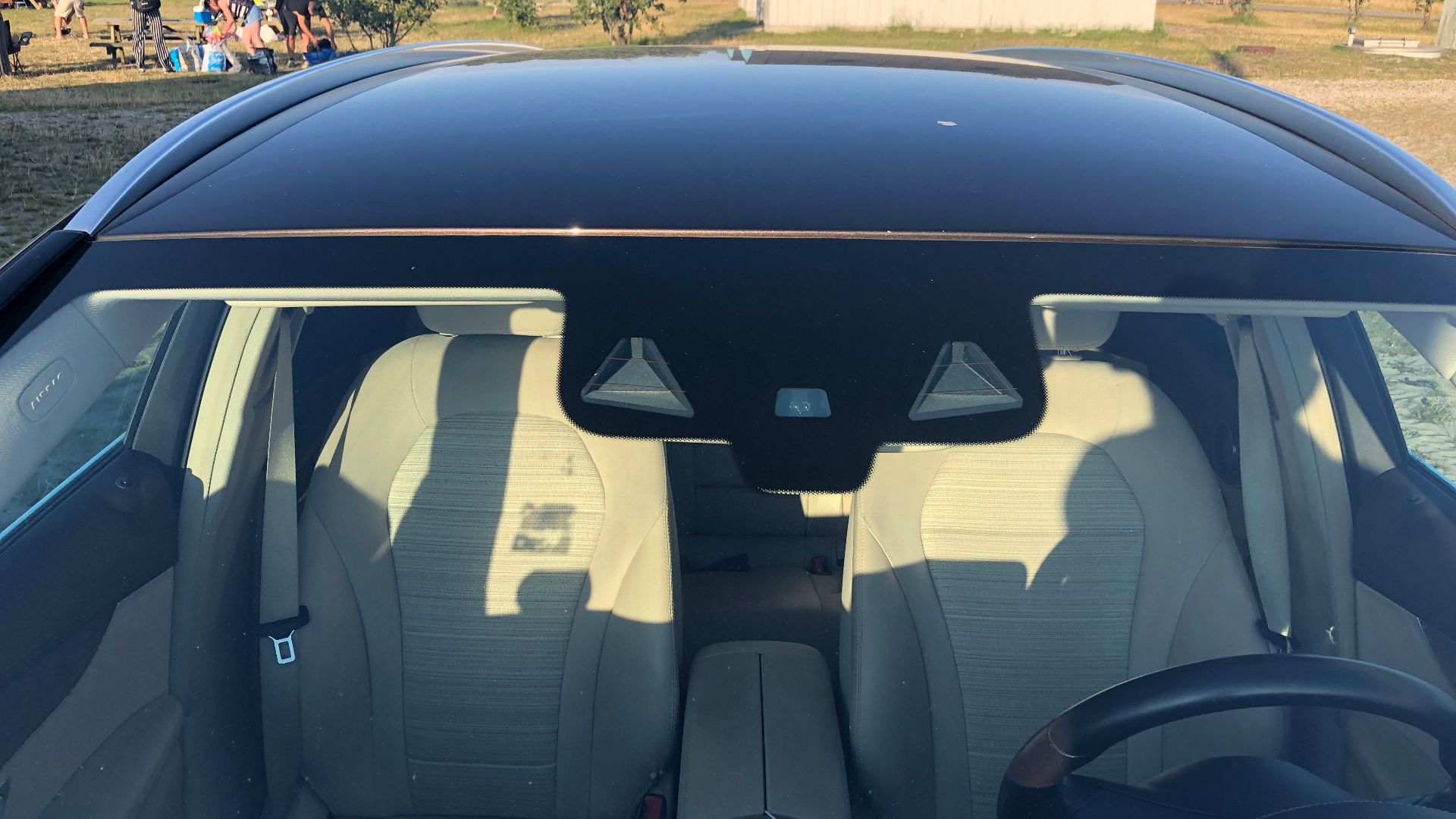 stereo camera supporting the cars head unit in self-driving