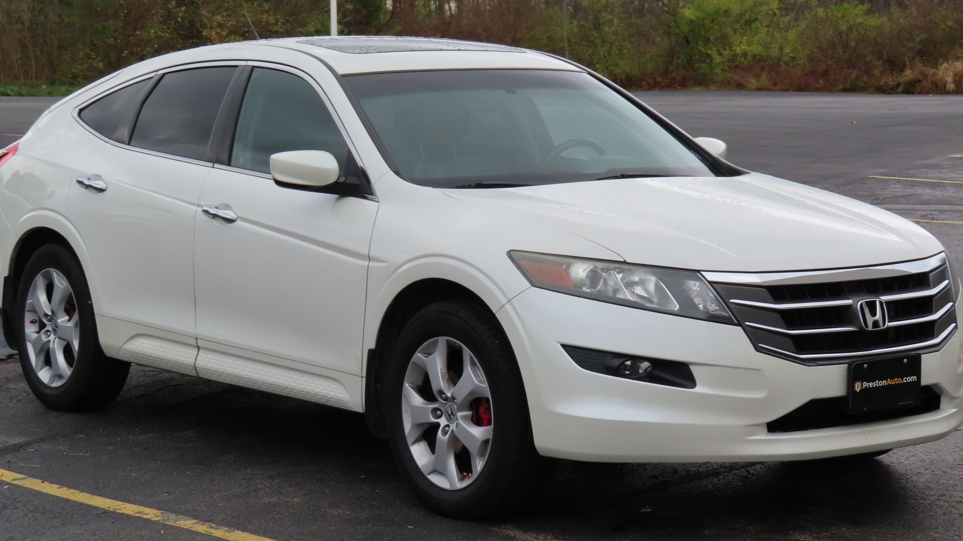 File:2010 Honda Accord Crosstour EX-L 4WD, front right.jpg