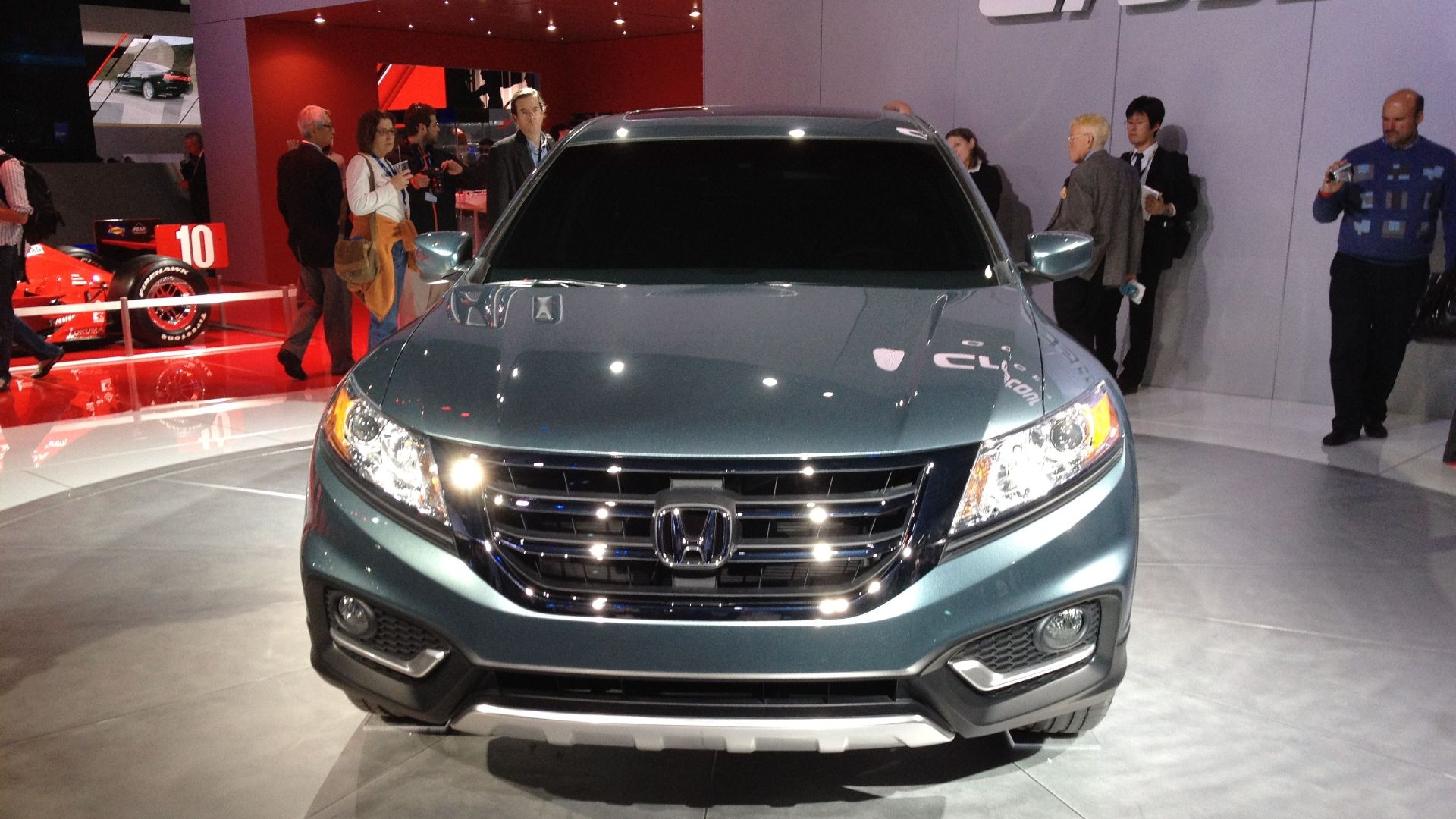 File:2013 Honda Crosstour @ the 2012 New York International Auto Show (7047934269).jpg
