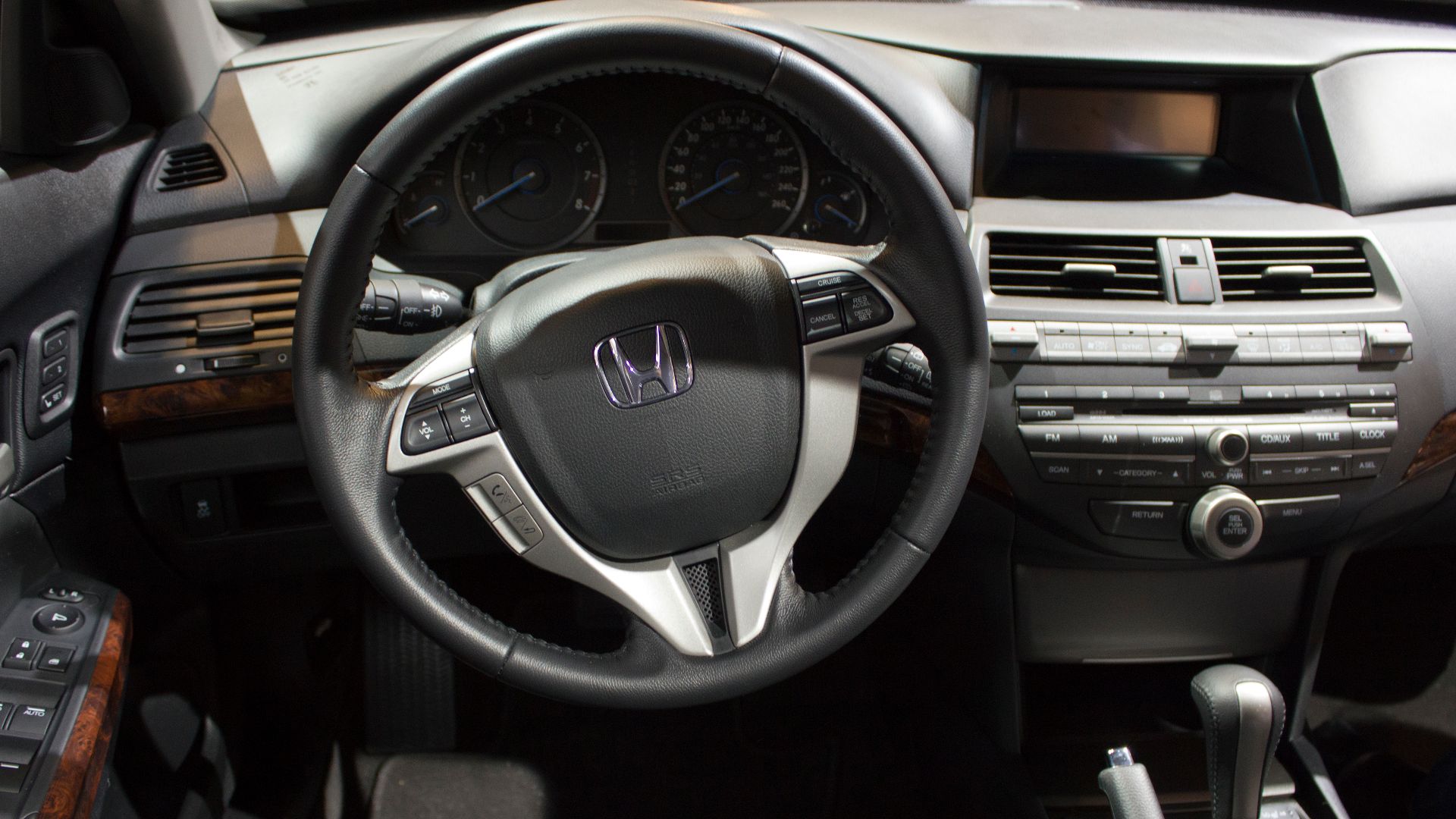 File:2012 Honda Accord Crosstour EX-L dash.jpg