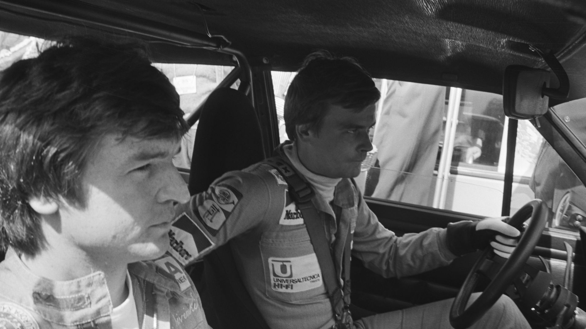 Collectie / Archief : Fotocollectie Anefo
Reportage / Serie : [ onbekend ]
Beschrijving : Start Tulpenralley in Rotterdam; Finnen Kivimaki (links) en Alen (rechts) in auto
Datum : 23 april 1976
Locatie : Rotterdam, Zuid-Holland
Trefwoorden : Autoraces, coureurs
Instellingsnaam : Tulpenrally
Fotograaf : Croes, Rob C. / Anefo
Auteursrechthebbende : Nationaal Archief
Materiaalsoort : Negatief (zwart/wit)
Nummer archiefinventaris : bekijk toegang 2.24.01.05

Bestanddeelnummer : 928-5362