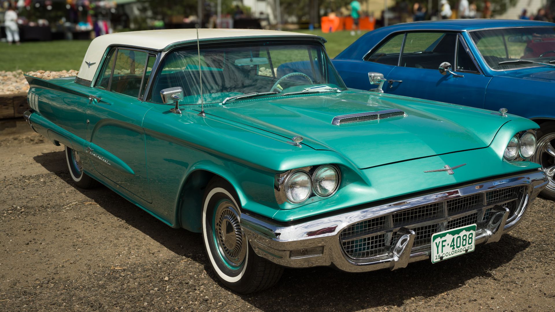 1960 Ford Thunderbird in Sultana Turquoise