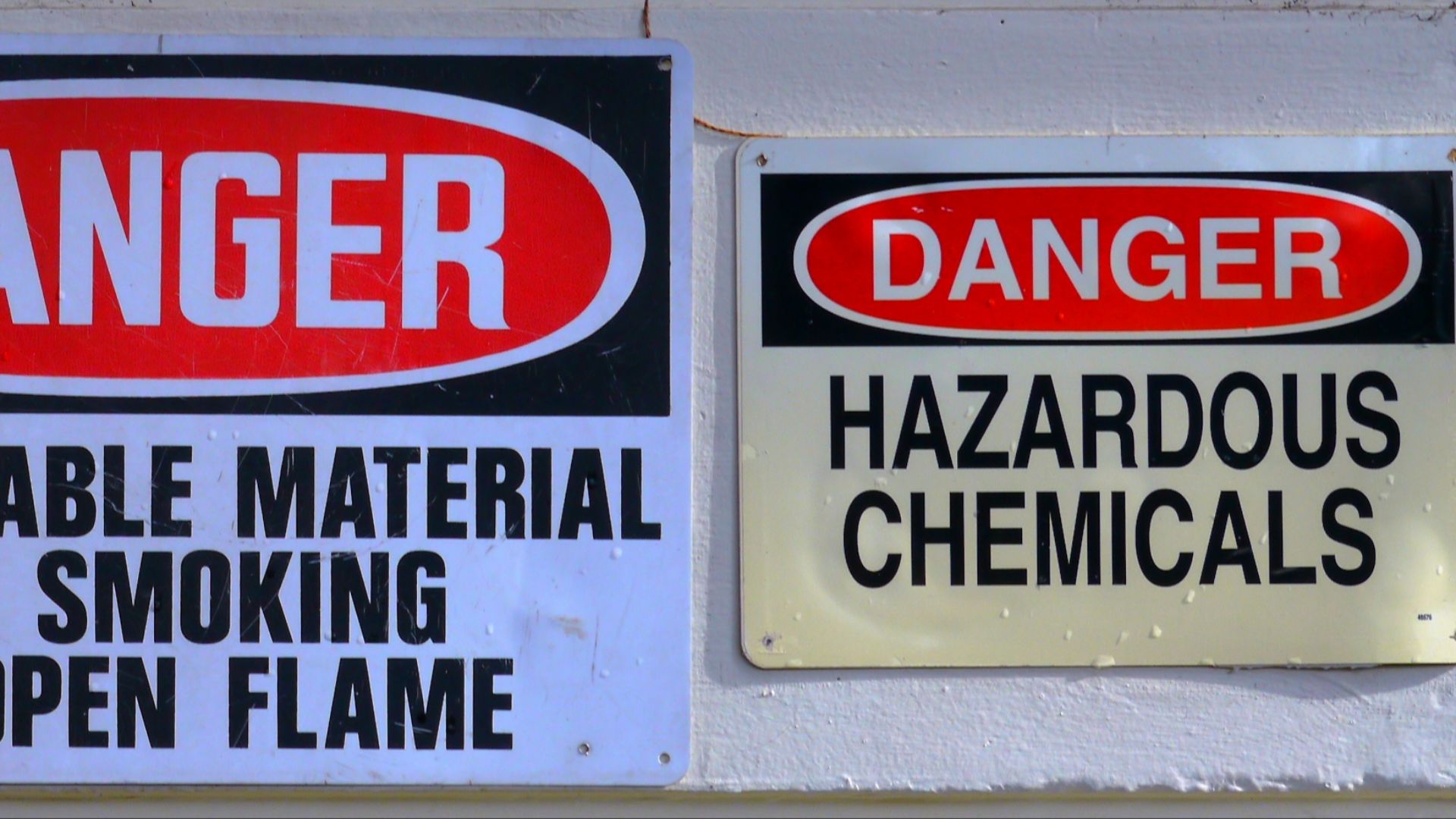 This sign can be seen at the Leaburg Fish Hatchery beside the McKenzie River off of Highway 126 in Lane County, Oregon. (www.dfw.state.or.us/resources/visitors/leaburg_hatchery.asp)