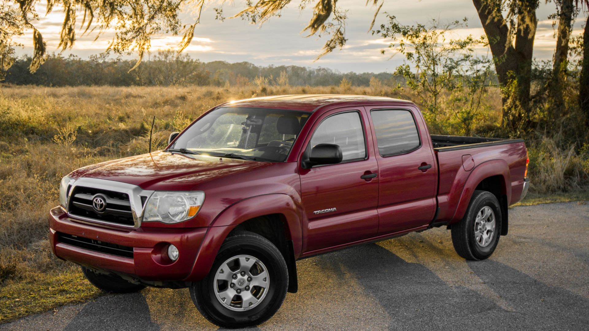 500px provided description: When your in-laws ask you to take photos for their craigslist ad. ;) [#car ,#toyota ,#driving ,#tacoma ,#motor vehicle ,#pick-up truck ,#sports utility vehicle]