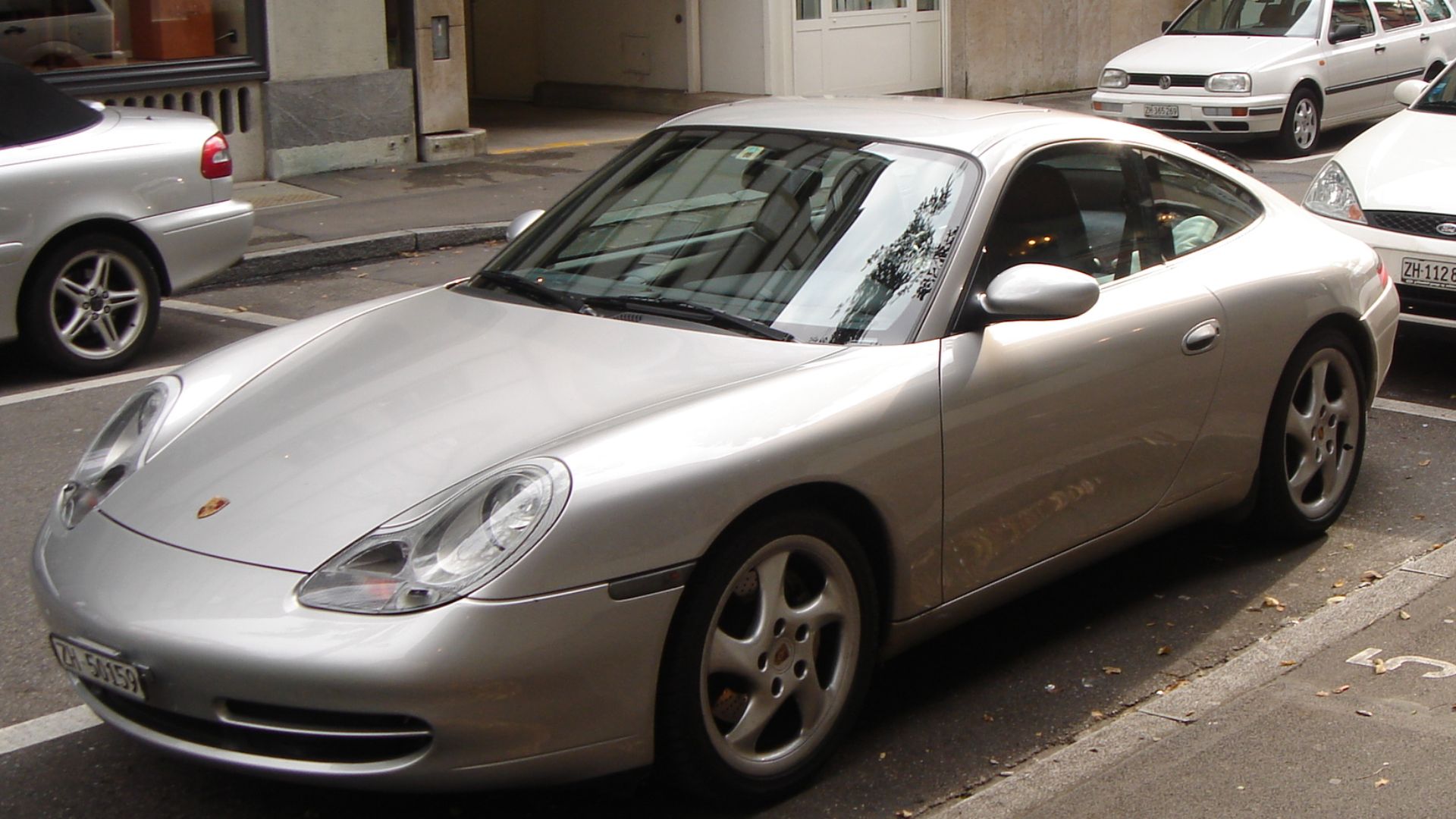 Porsche 911 Carrera 996 silverPorsche 911
