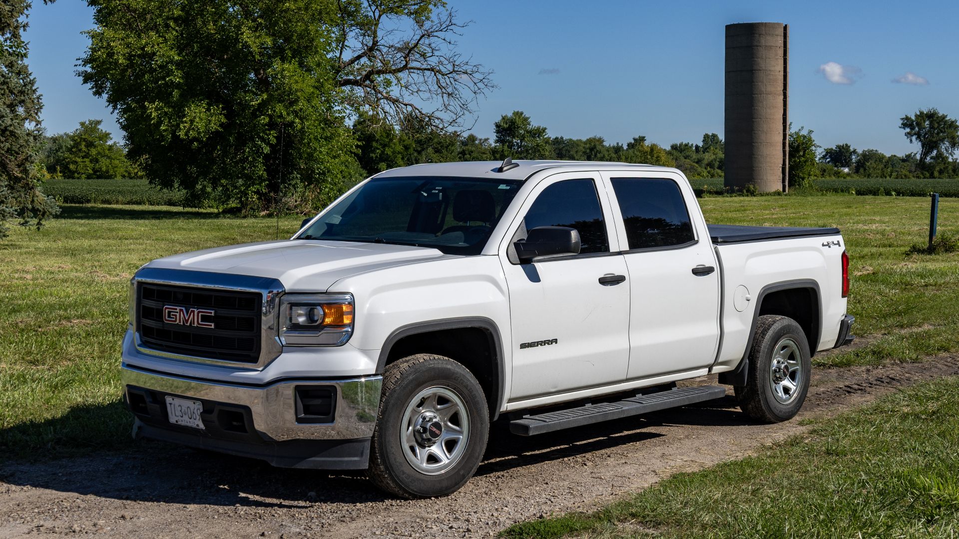 GMC Sierra 1500 pickup truck, Essex, Ontario, 2025-08-30
