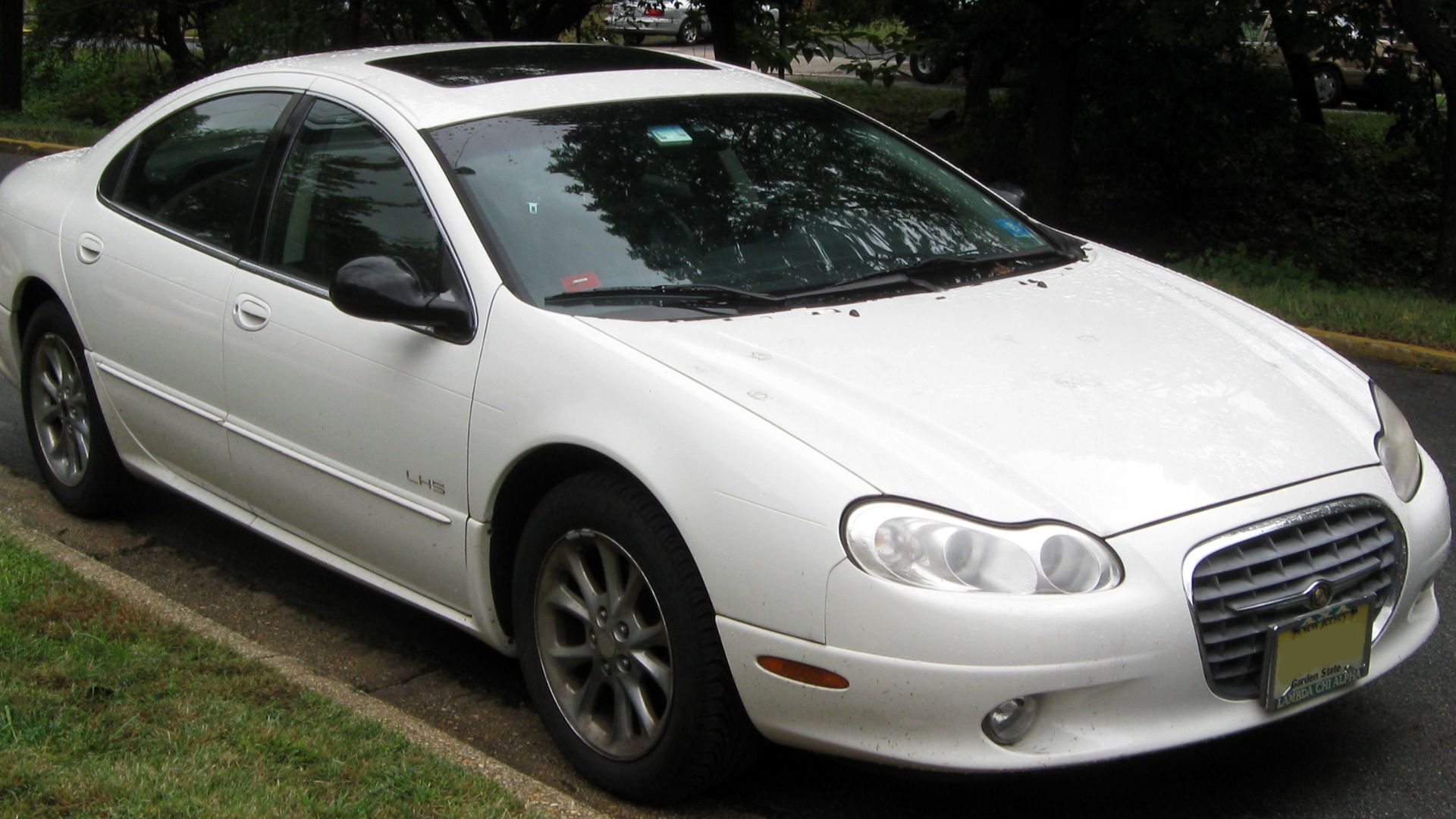 1999-2001 Chrysler LHS photographed in College Park, Maryland, USA.