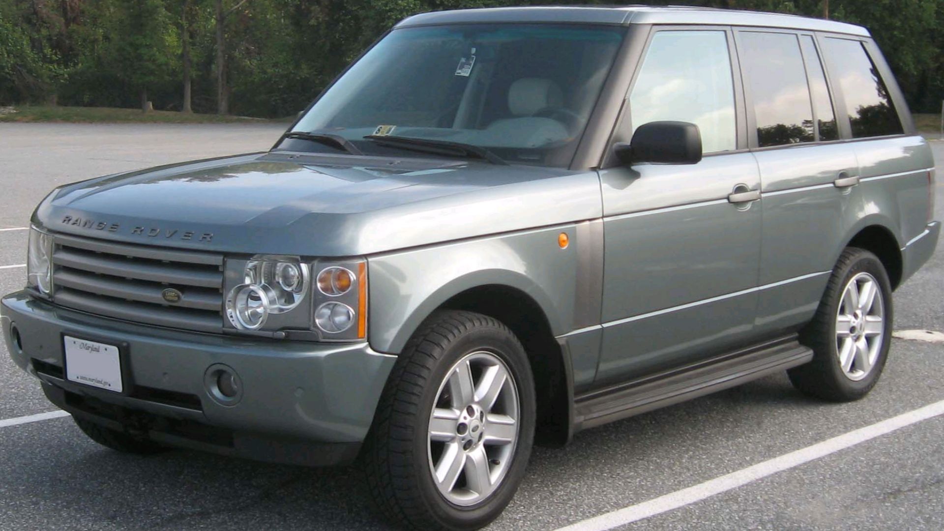2002-2008 Range Rover photographed in Hyattsville, Maryland, USA.