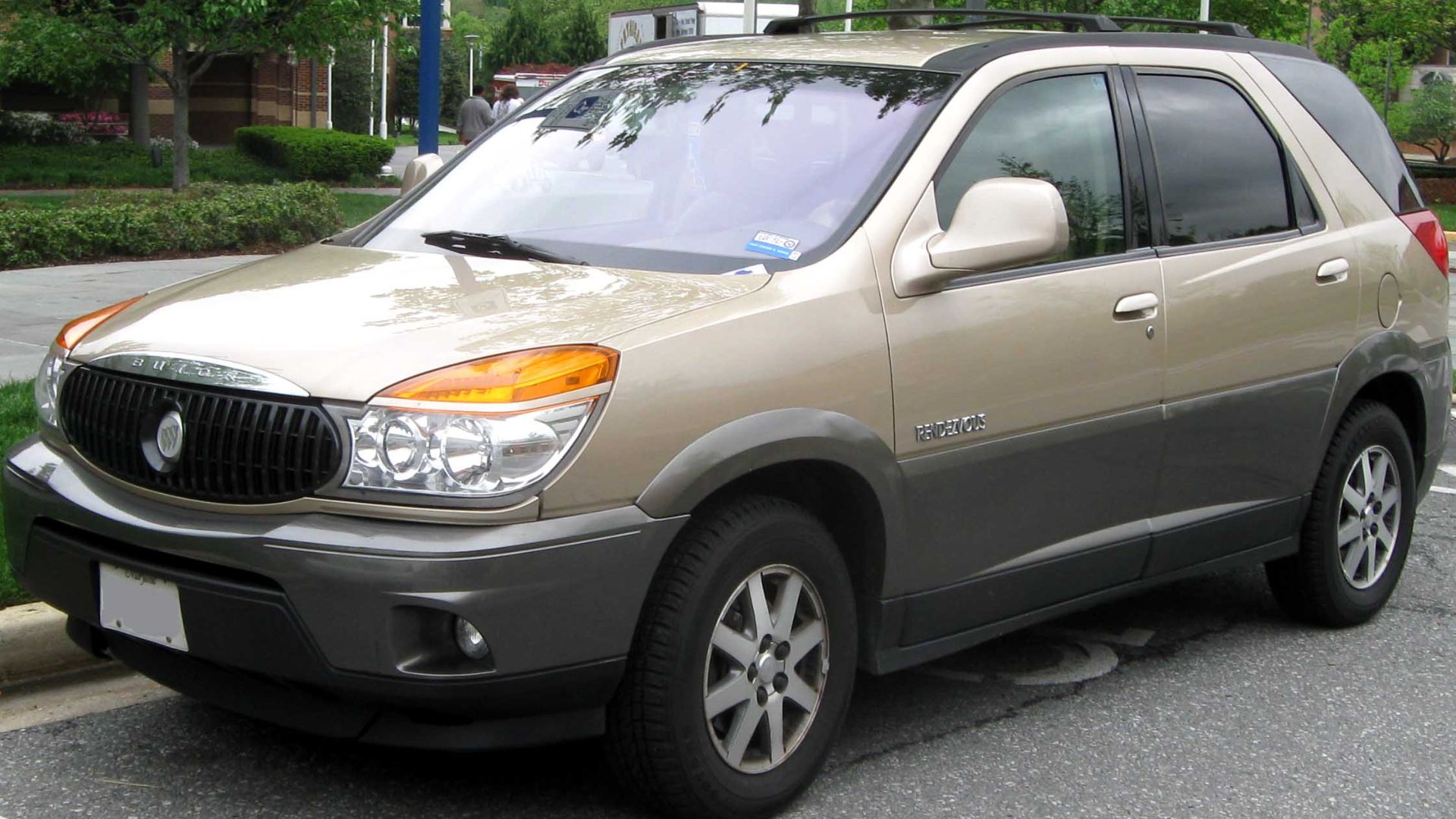 2002-2003 Buick Rendezvous photographed in College Park, Maryland, USA.