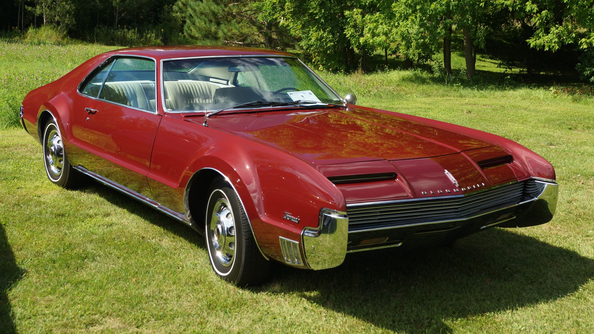 Minnesota Olds Club
40th Oldsmobile State Show & Swap meet
Blacksmith Lounge
Hugo, Minnesota

August 2016