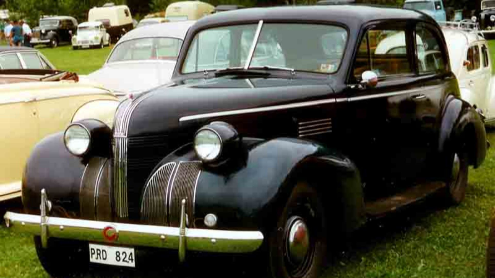 Pontiac 2-Door Sedan 1939