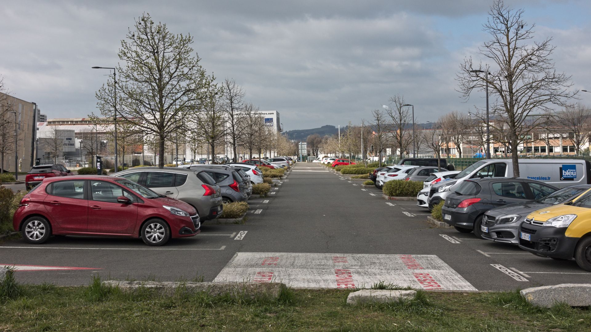 Parking Pôle Optique at en:Saint-Étienne, France.