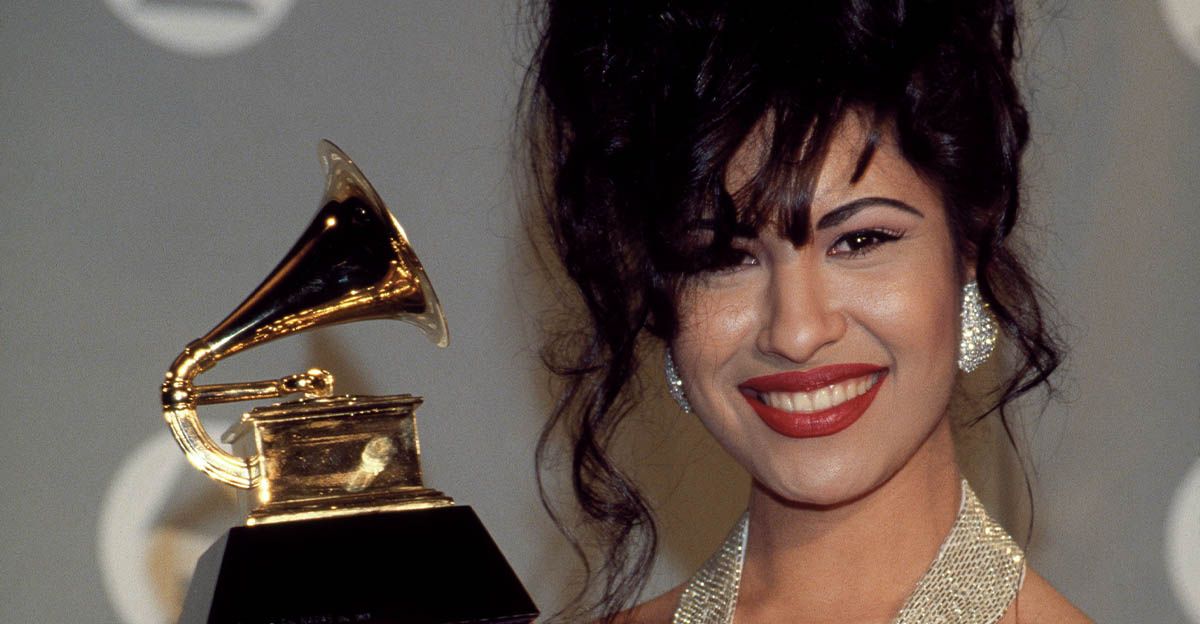 Singer Selena Quintanilla receives Grammy Award at The 36th Annual Grammy Awards on March 1, 1994 in New York, New York at Radio City Music Hall. 