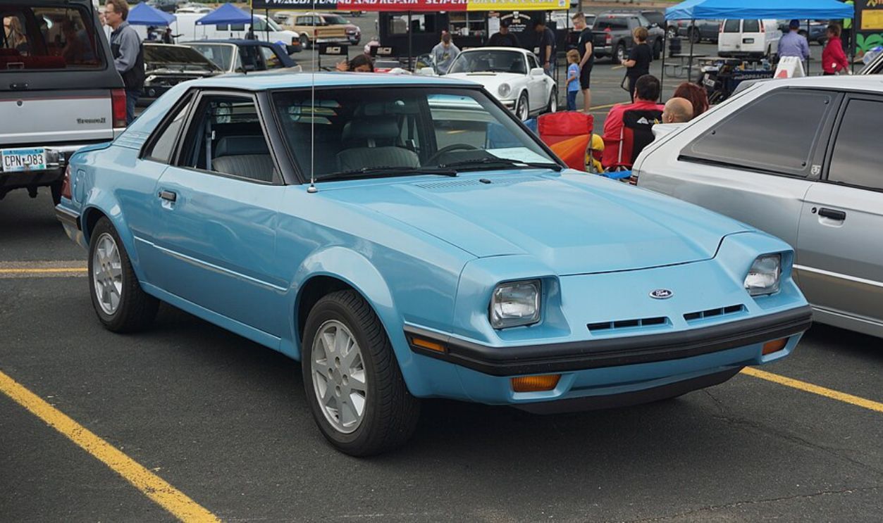 1982 Ford EXP front