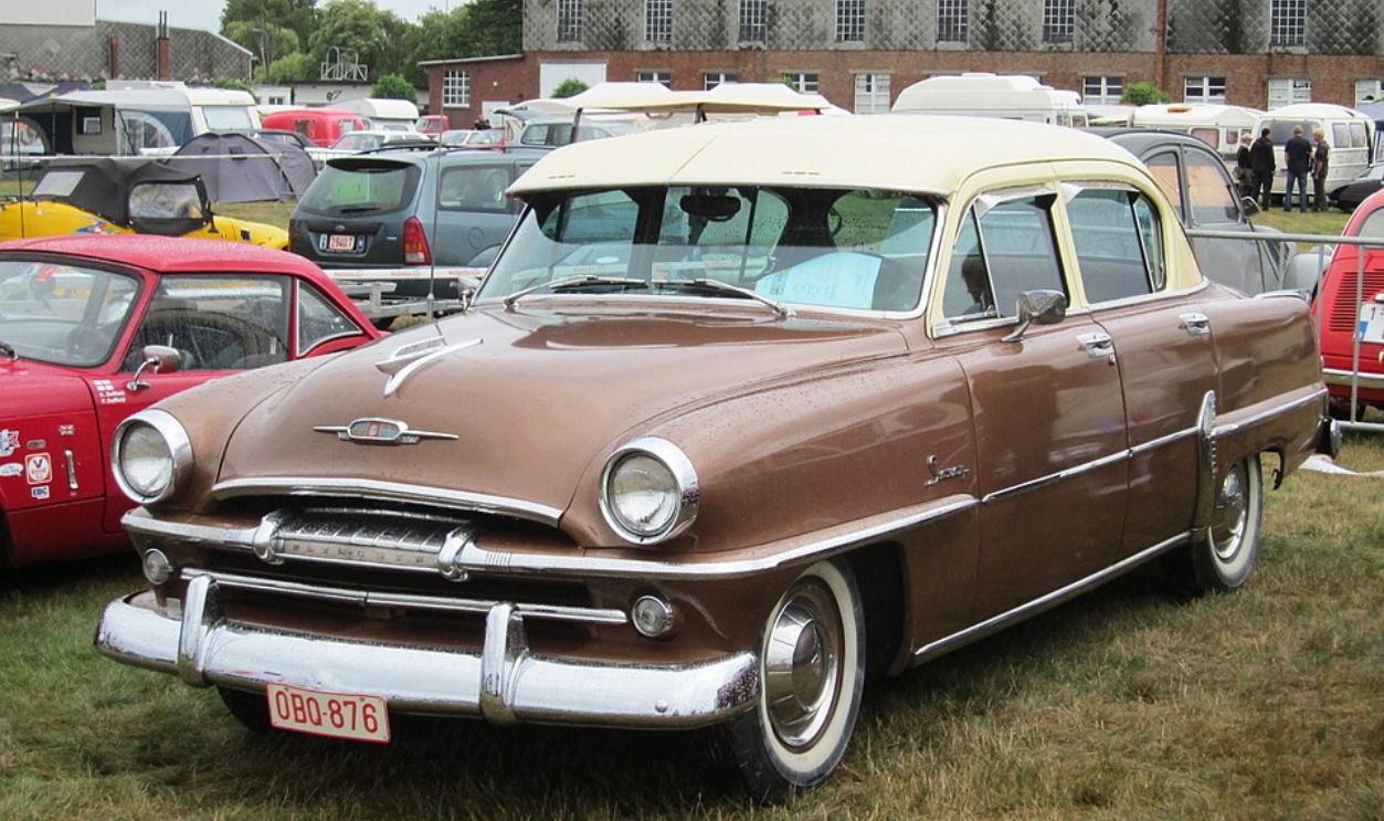 Plymouth Savoy