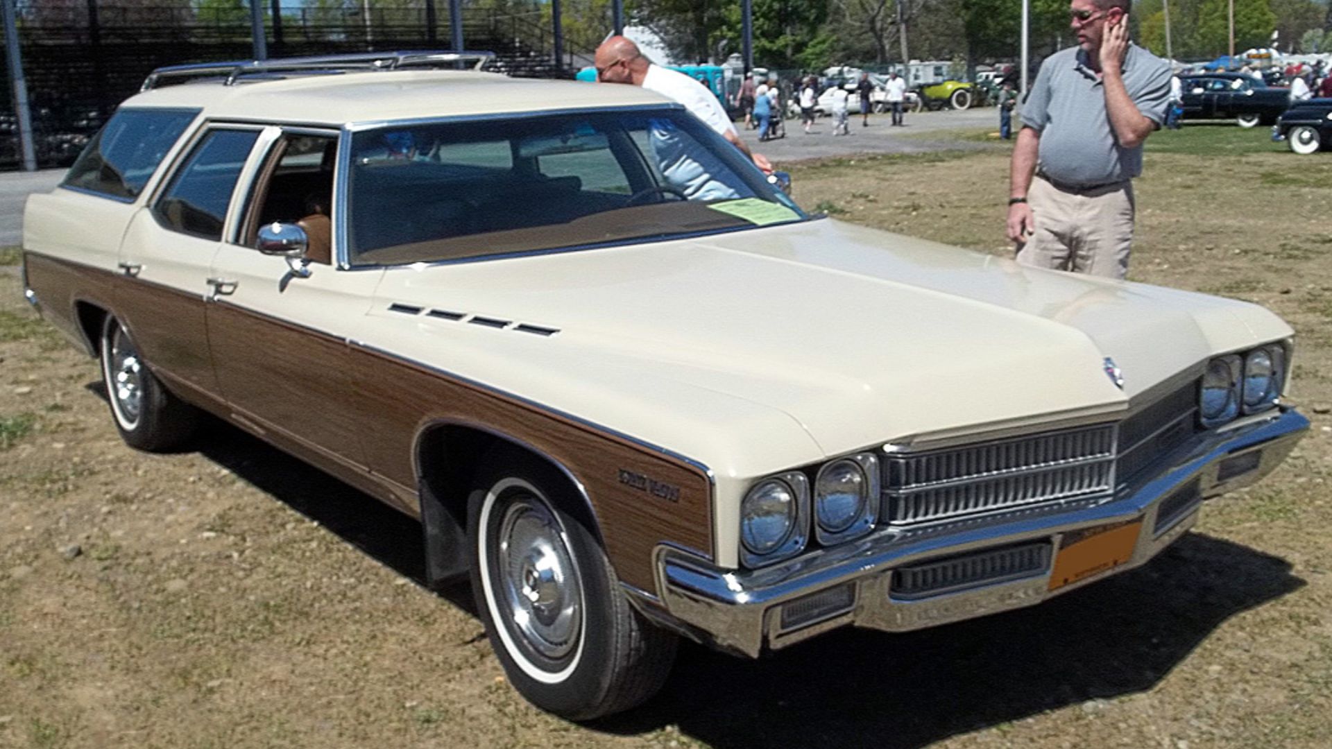 1971 Buick Estate Wagon (Electra), spotted on the show field at the Rhinebeck, NY car show.