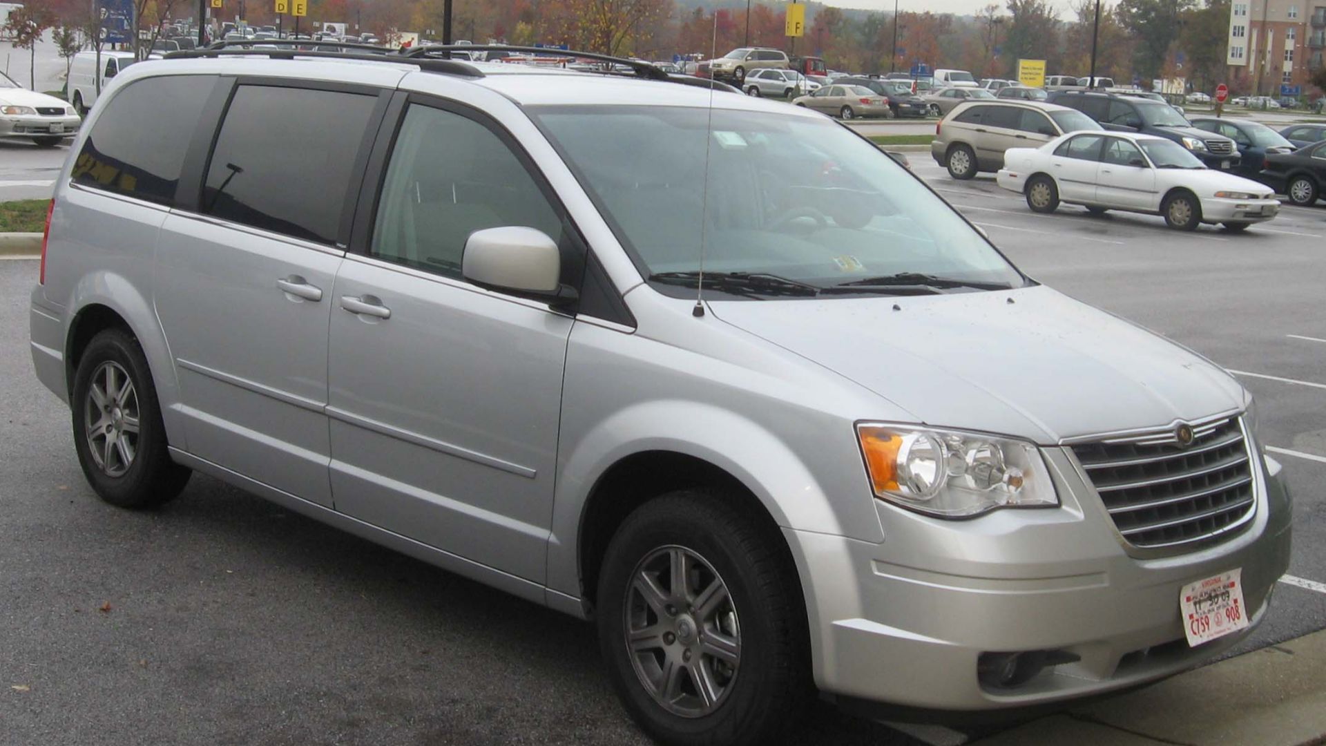 2008-2010 Chrysler Town & Country photographed in College Park, Maryland, USA.