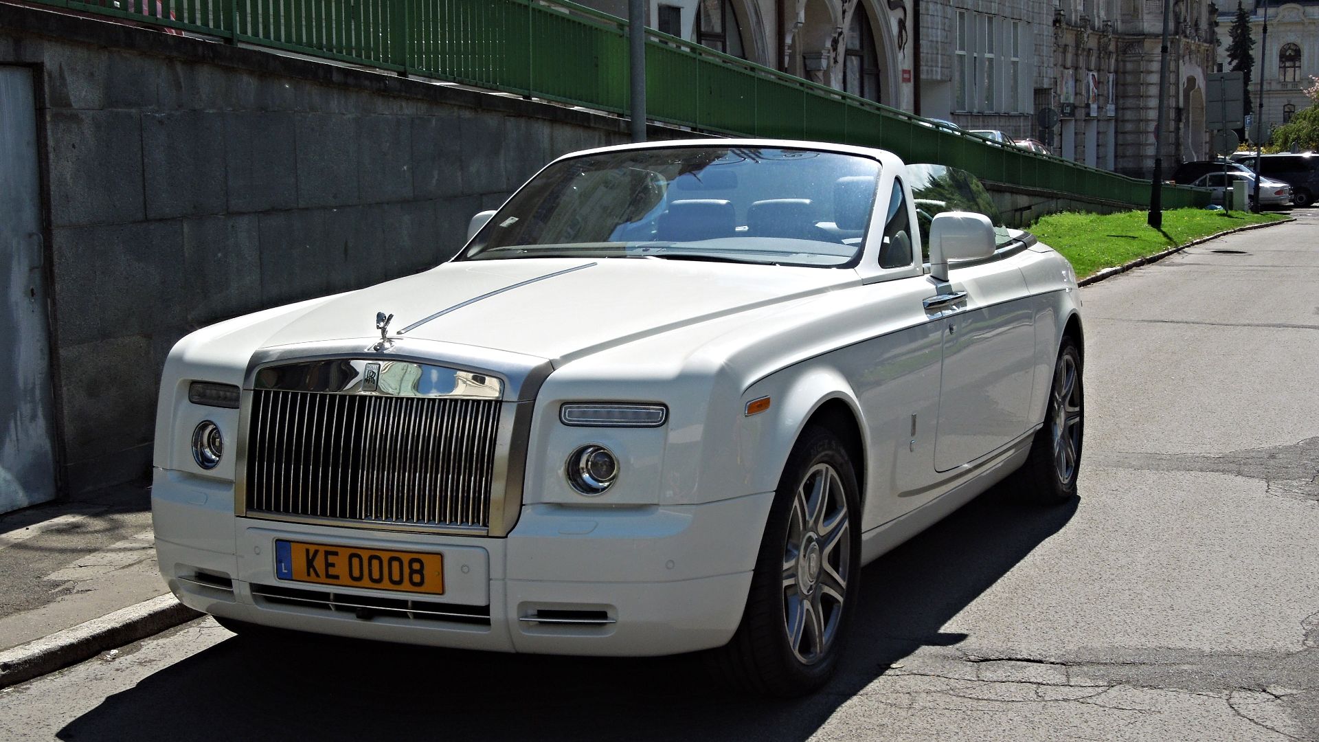 The Rolls-Royce Phantom Drophead Coupé is a British handmade convertible manufactured by Rolls-Royce that debuted at the 2007 North American International Auto Show in Detroit, Michigan, on 7 January 2007. The platform is based on the 2003 Rolls-Royce Pha