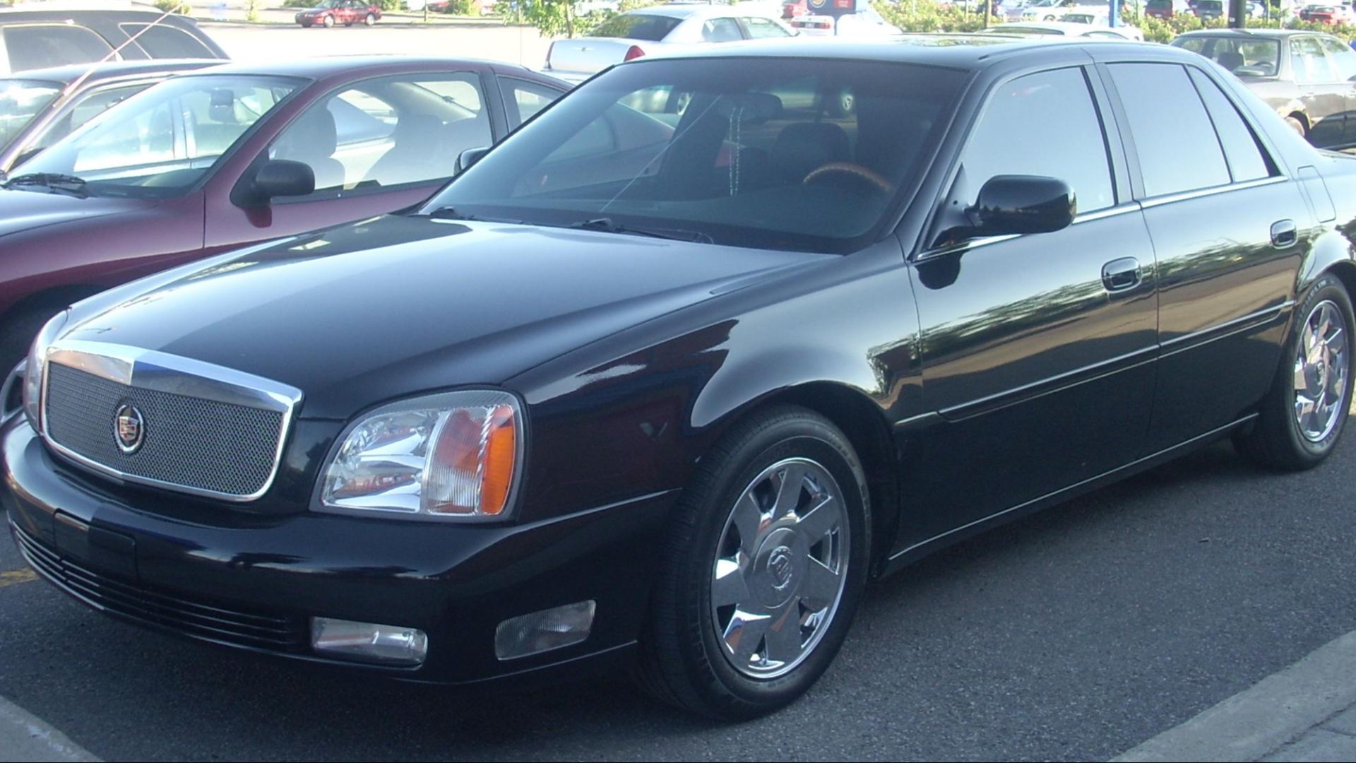 2000 Cadillac DeVille photographed in Montreal, Quebec, Canada.