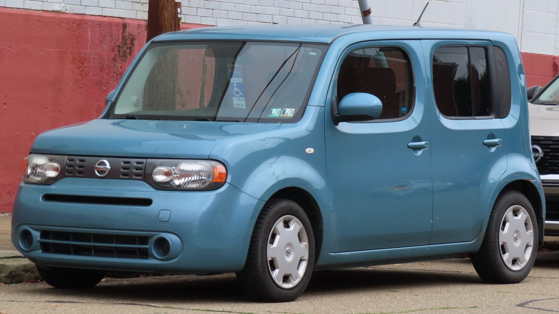 2009 Nissan Cube 1.8 S photographed in New Brighton, Pennsylvania. Finished in Caribbean Blue.