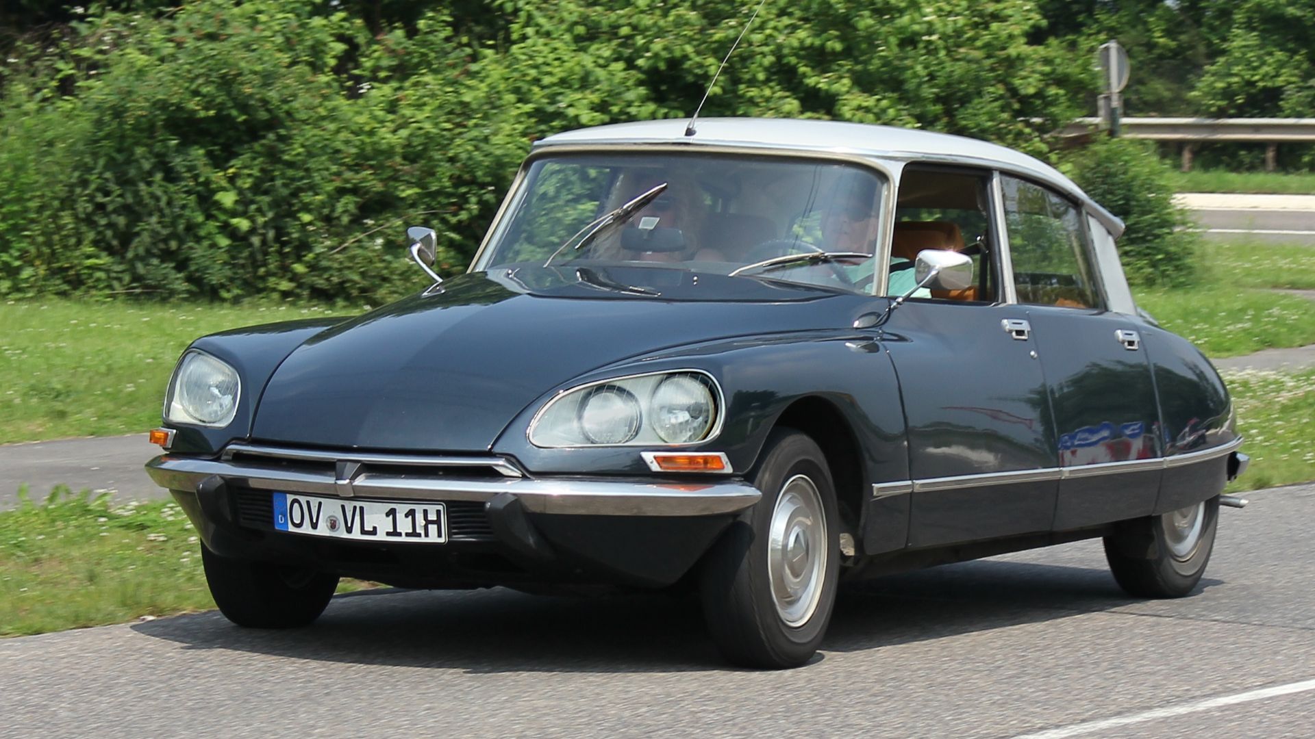 Citroën DS 20, Baujahr 1974, 4-Zylinder-Motor, 1985 cm³, 99 PS bei 5500/min, Höchstgeschwindigkeit 169 km/h (fiktives Kennzeichen)