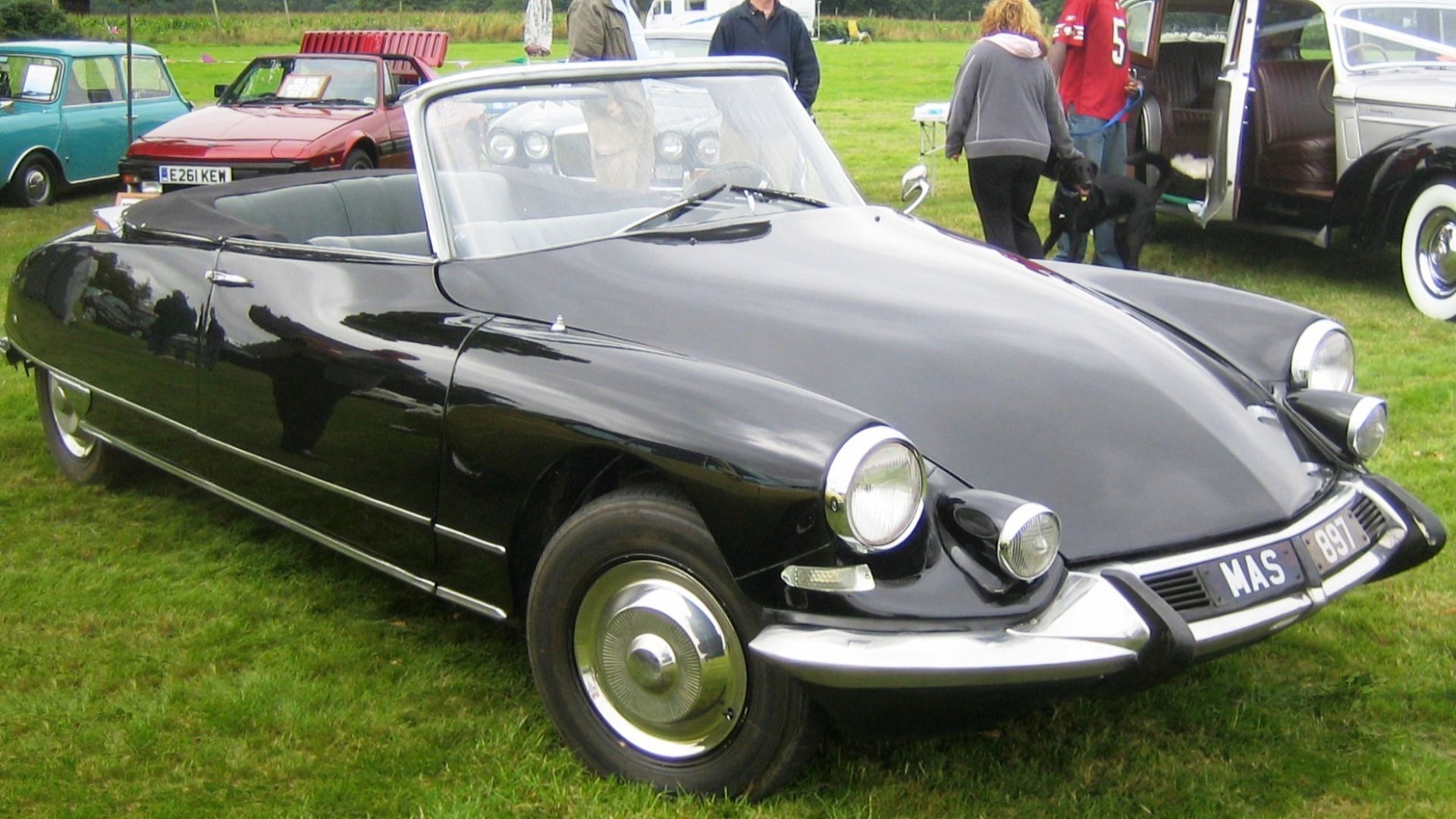 Citroen DS21 Cabriolet at Knebworth Classic Car ShowAccording to the UK government database for taxing cars, this car was manufactured in 1962 but first registered in the UK in 2003. The steering wheel is on the left which confirms that when first registe