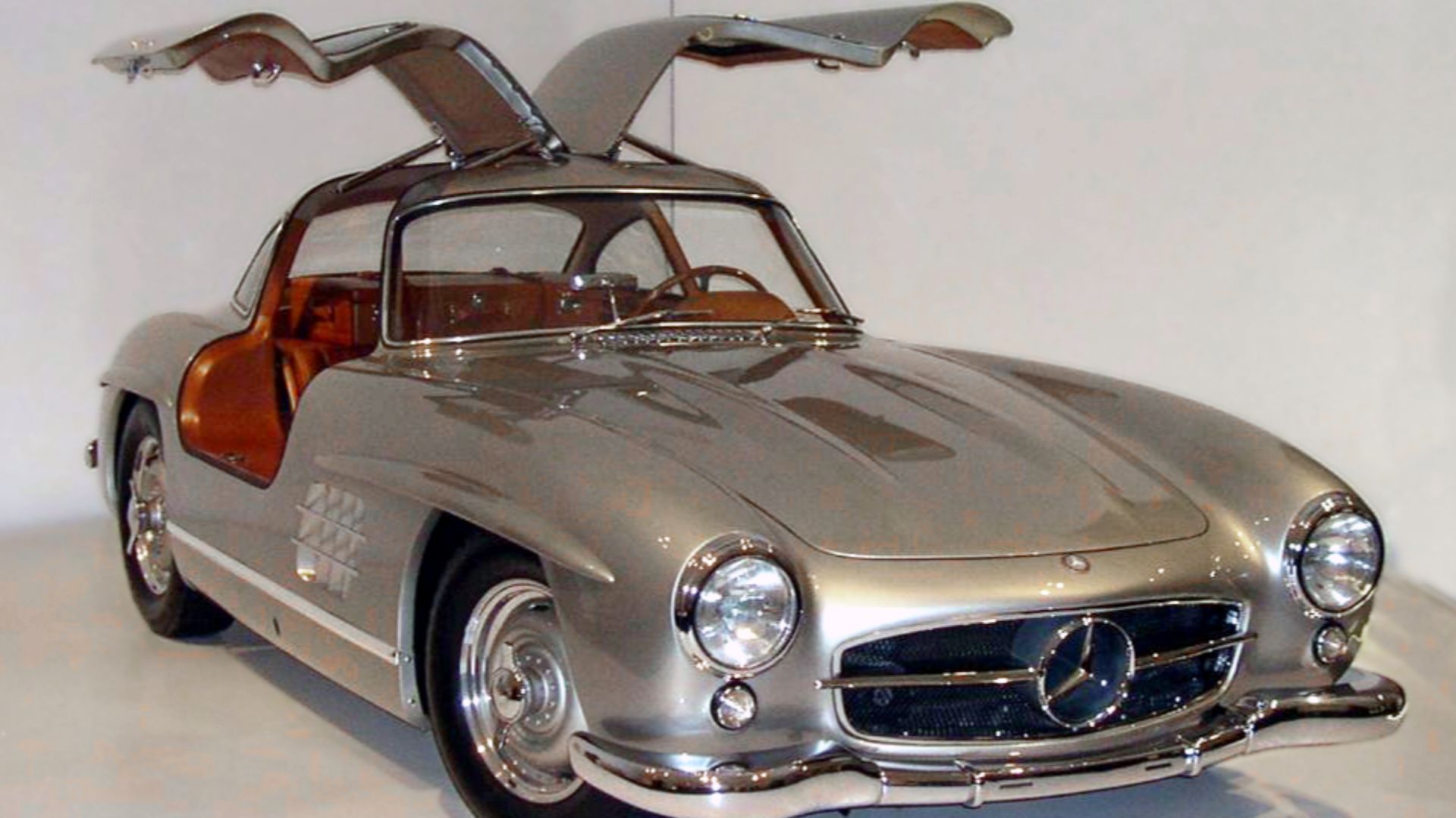 File:1955 Mercedes-Benz 300SL Gullwing Coupe 34 right.jpg