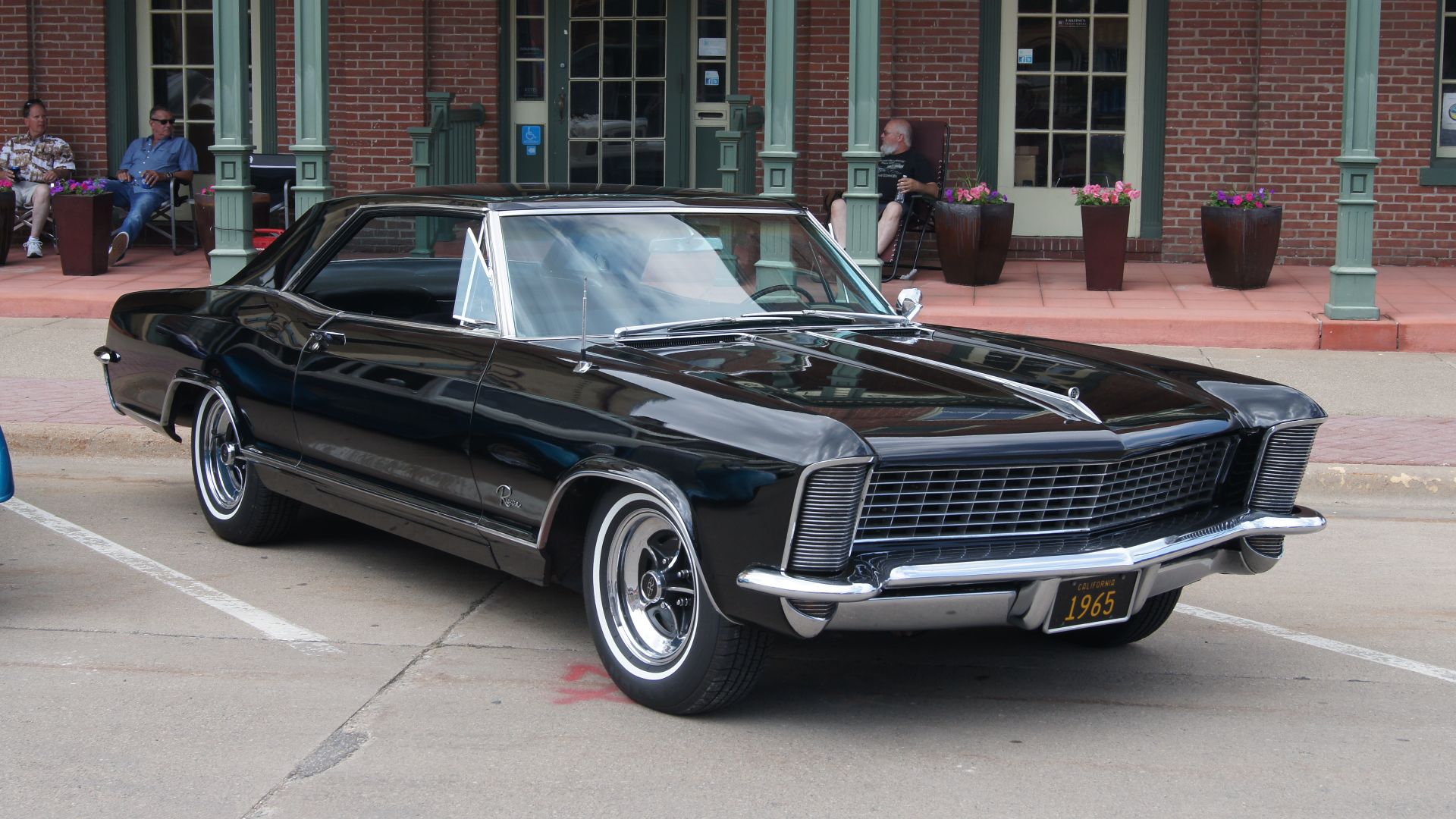 9th Annual Saturday Night Cruise-In
June 28,2014
Hastings, Minnesota
Participants said attendance was down quite a bit due to forecasts of rain and Thunderstorms.  The meteorologists were right. An hour into the event, rain began to fall.
<a href=