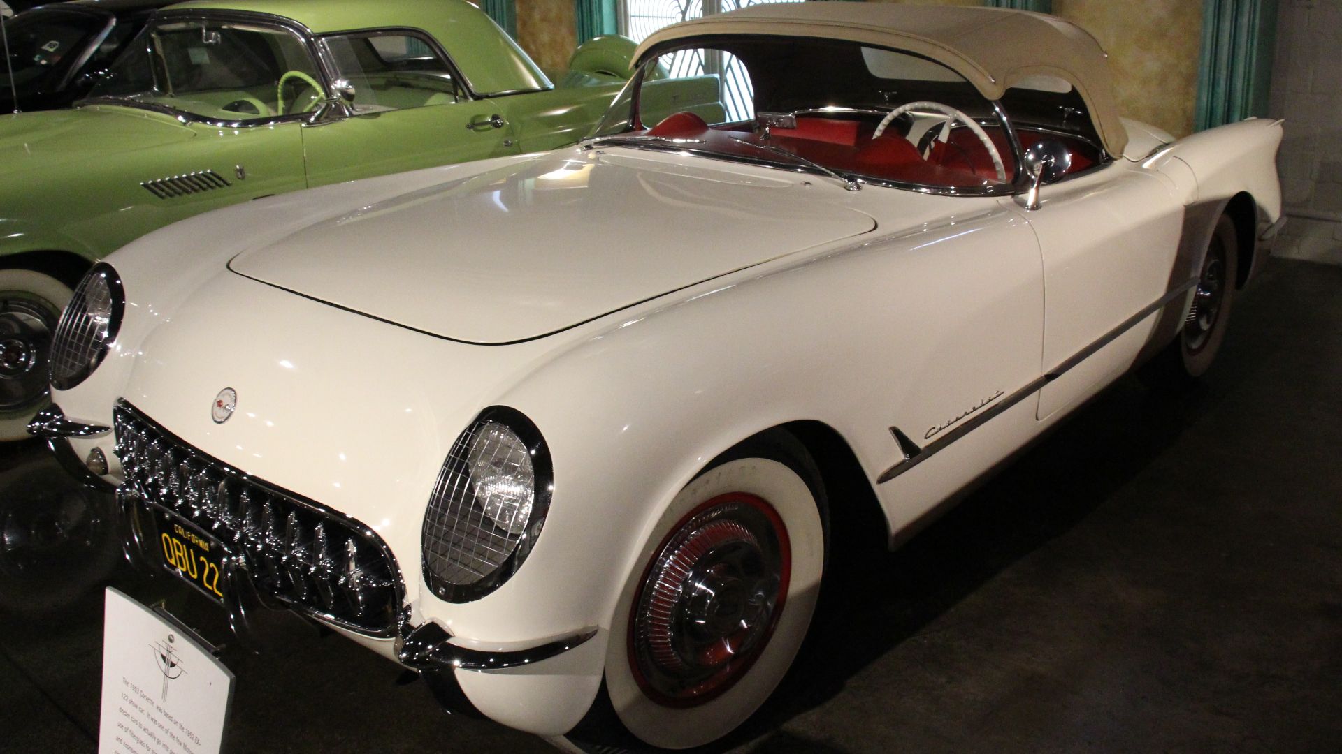 Polo White.
The Corvette was Americas 1st sports car, this the 1st generation, the C1 Corvette was built from 1953-62, available in roadster only, often referred to as the solid-axle models (the independent rear suspension was introduced with the 2nd gen