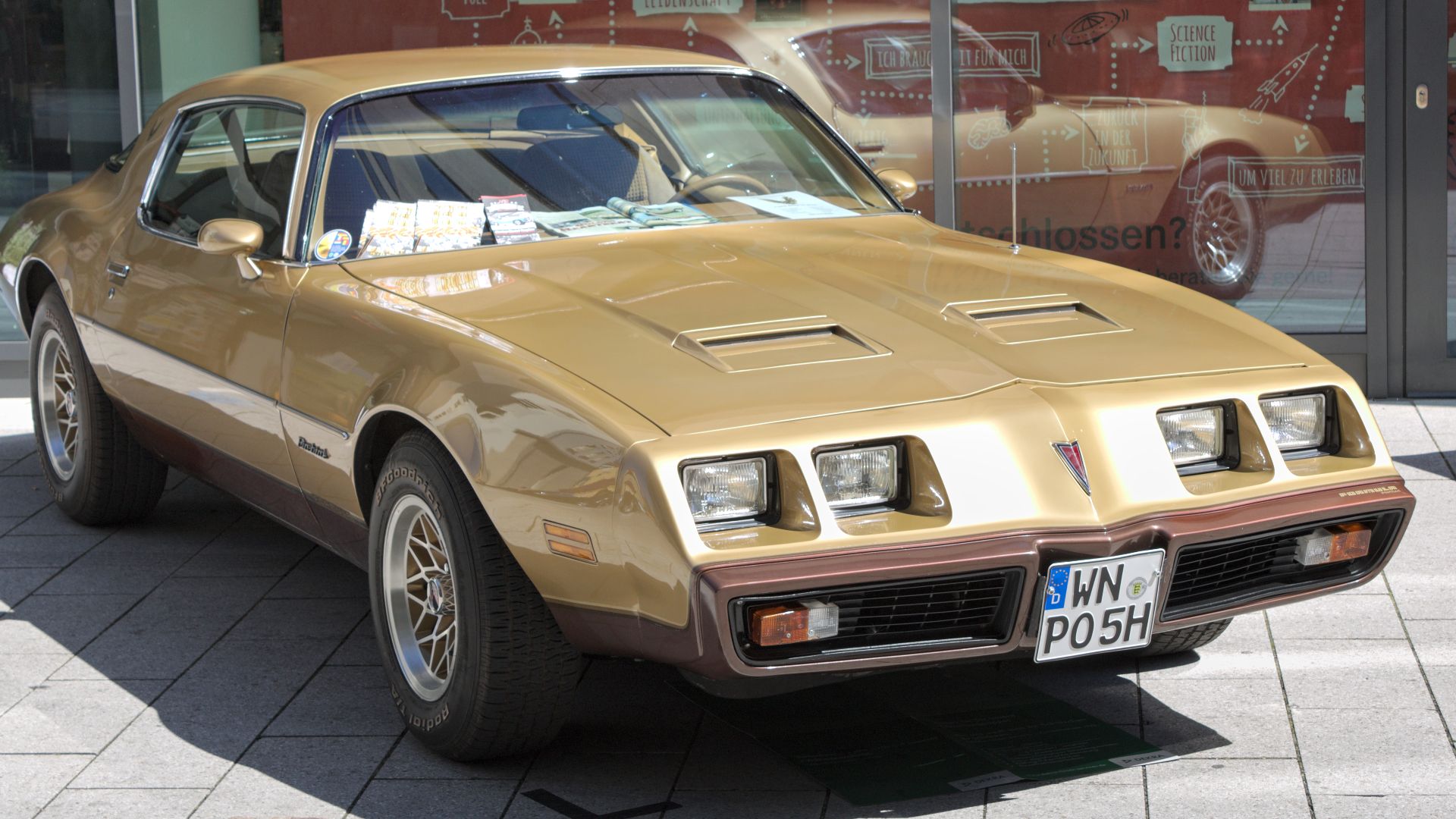1979-1981_Pontiac_Firebird in Stuttgart