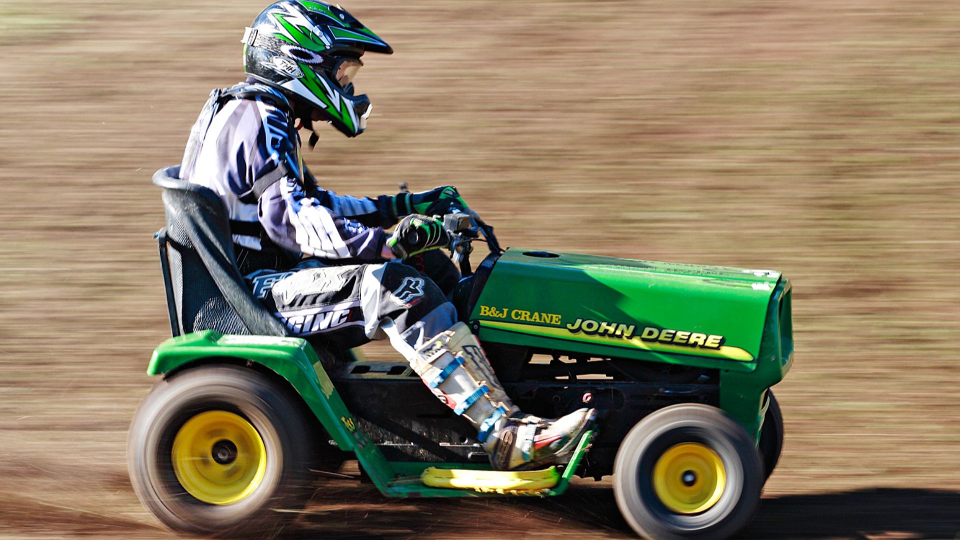 Swifts Creek Lawnmower Races, June 2007