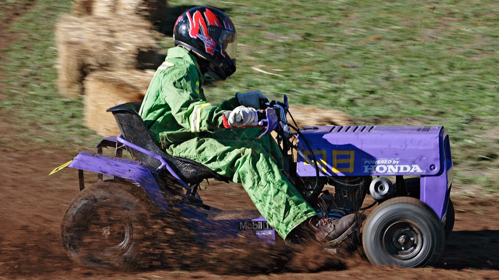 Swifts Creek Lawnmower Races, June 2007