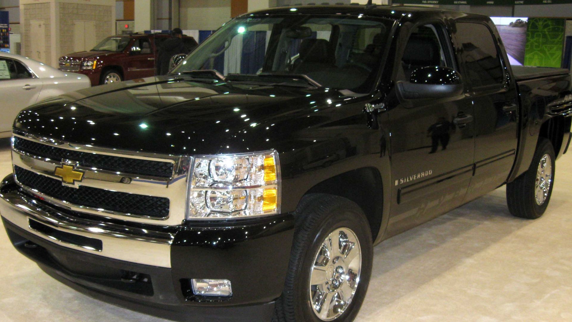 2009 Chevrolet Silverado photographed at the 2009 Washington DC Auto Show.