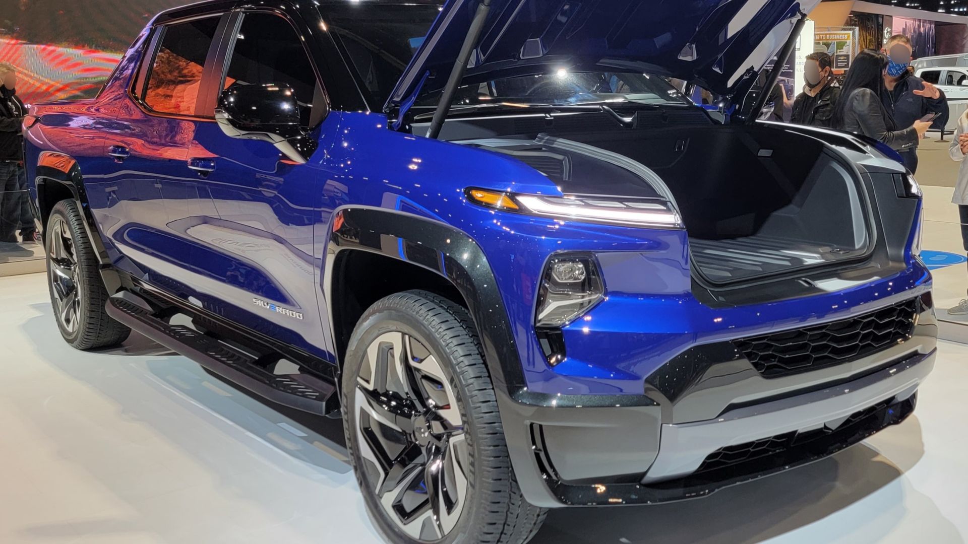 2024 Chevrolet Silverado EV at 2022 Chicago Auto Show